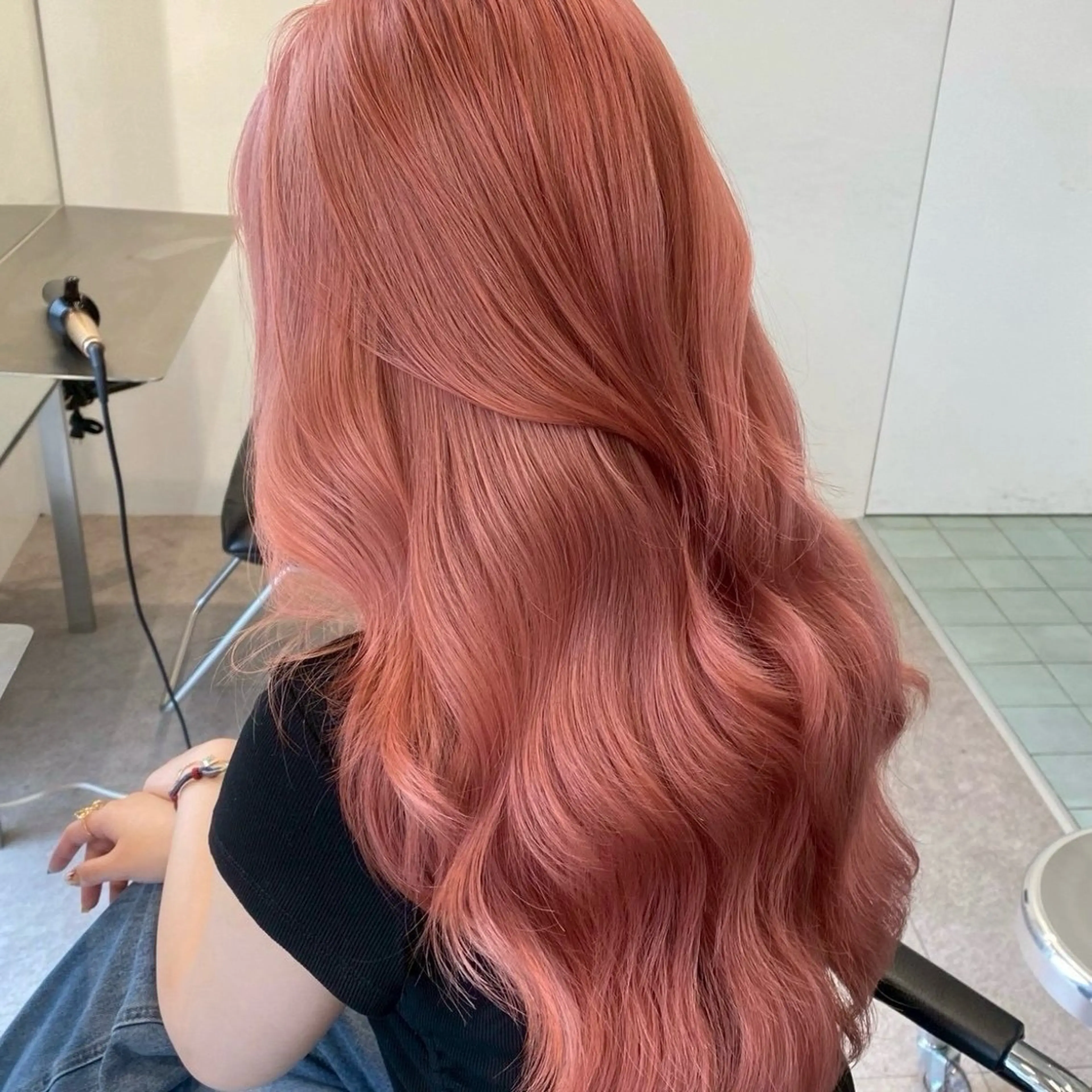 ロング カラー ブリーチ 透明感カラー ヘアカラー ミルクティーベージュ 🩰🤎miharuのヘアスタイル