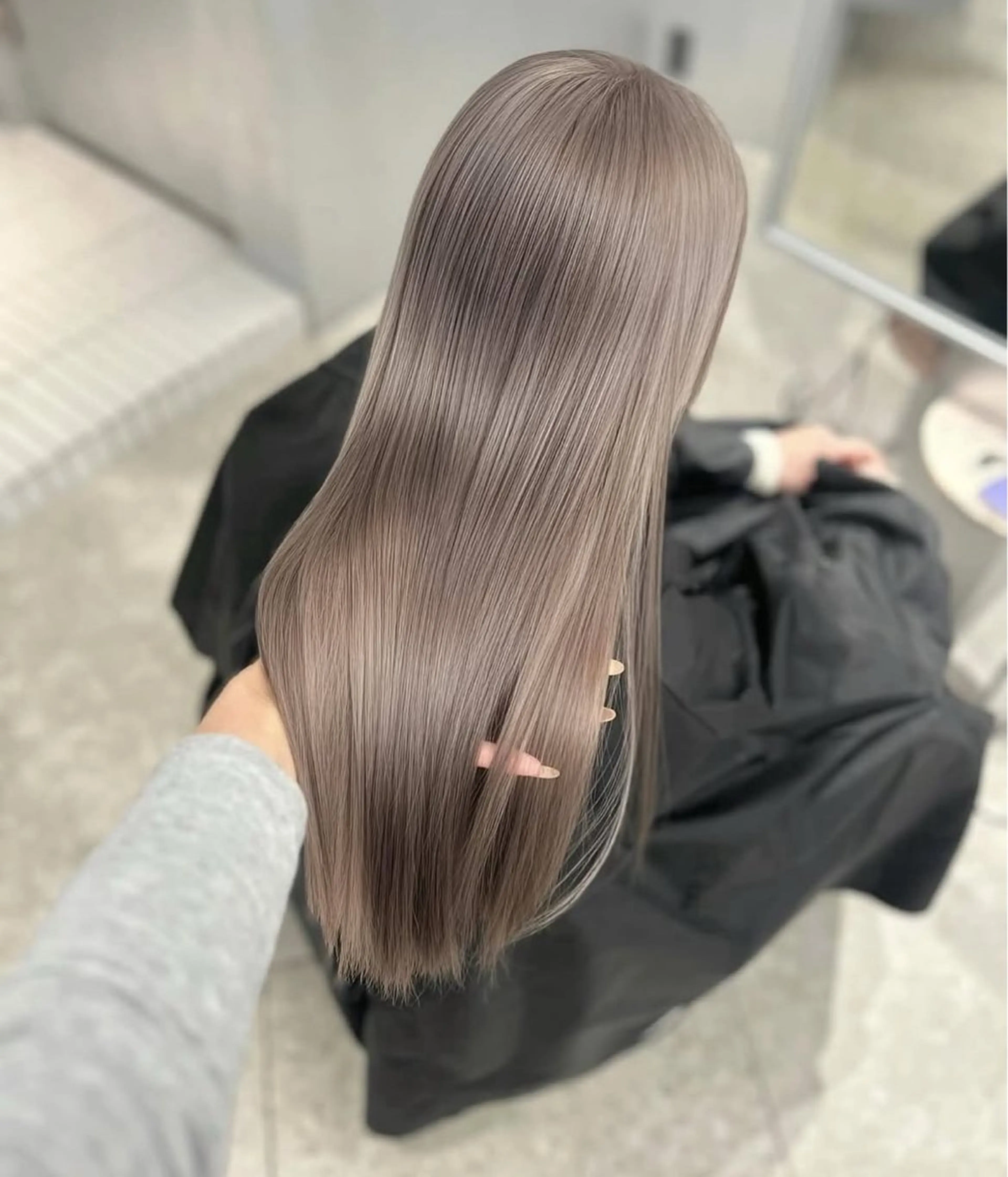 ロング カラー ヘアカラー トリートメント PELE ハイトーン 児玉大翔のヘアスタイル