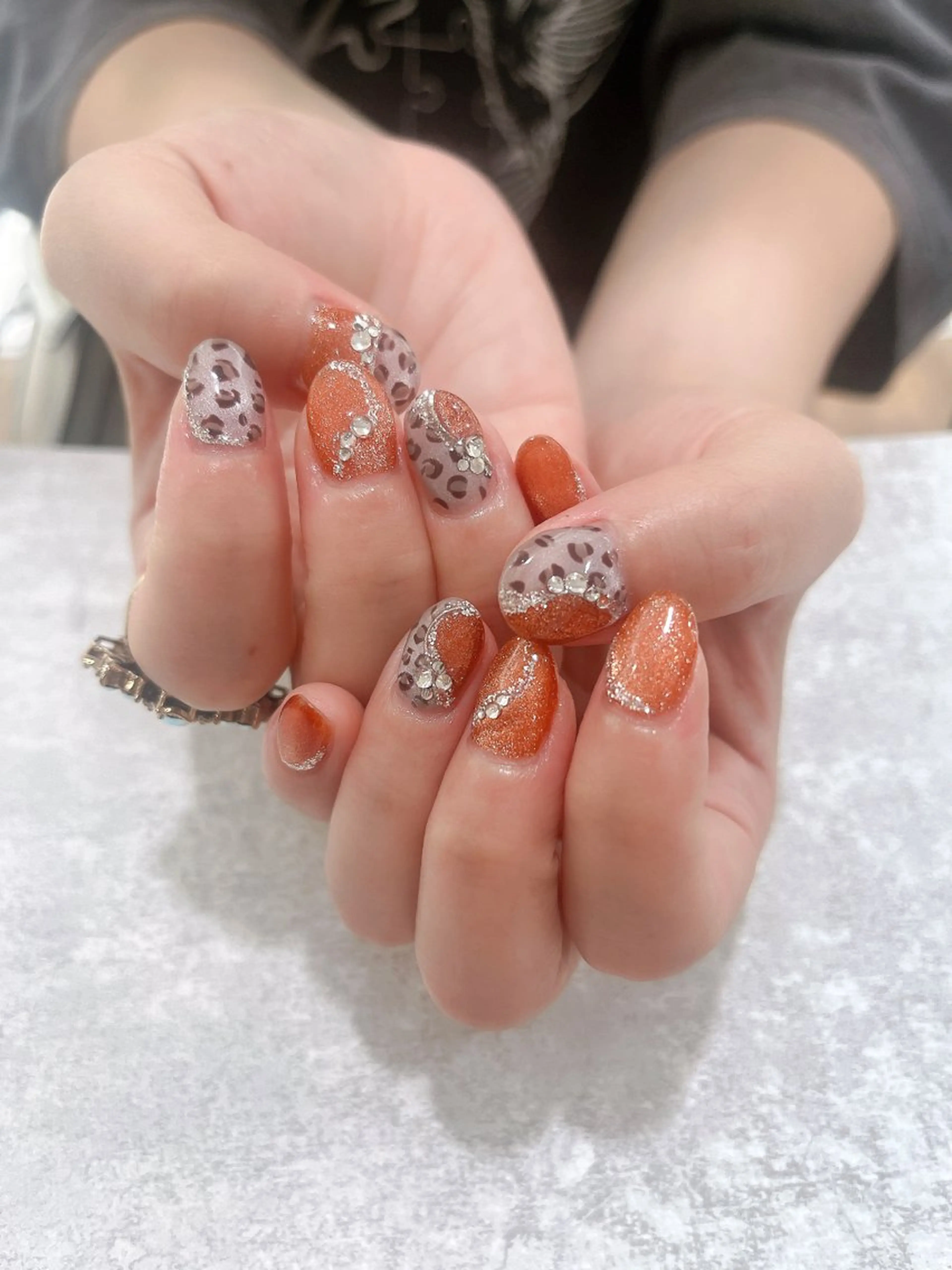ネイル NailBee銀座店 🤎Akaのネイルデザイン