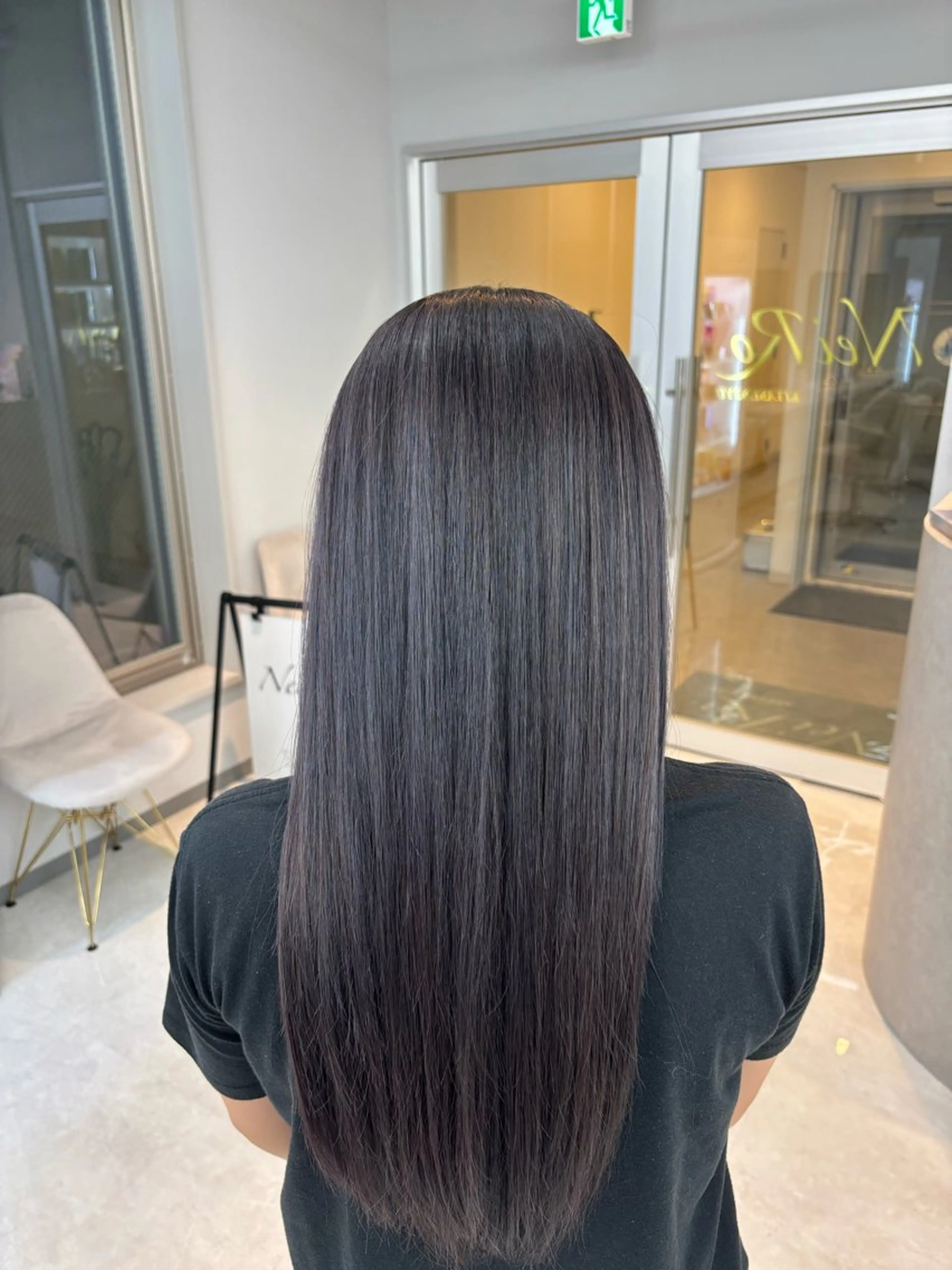 ロング ヘアカラー ヒメザキ ユリのヘアスタイル