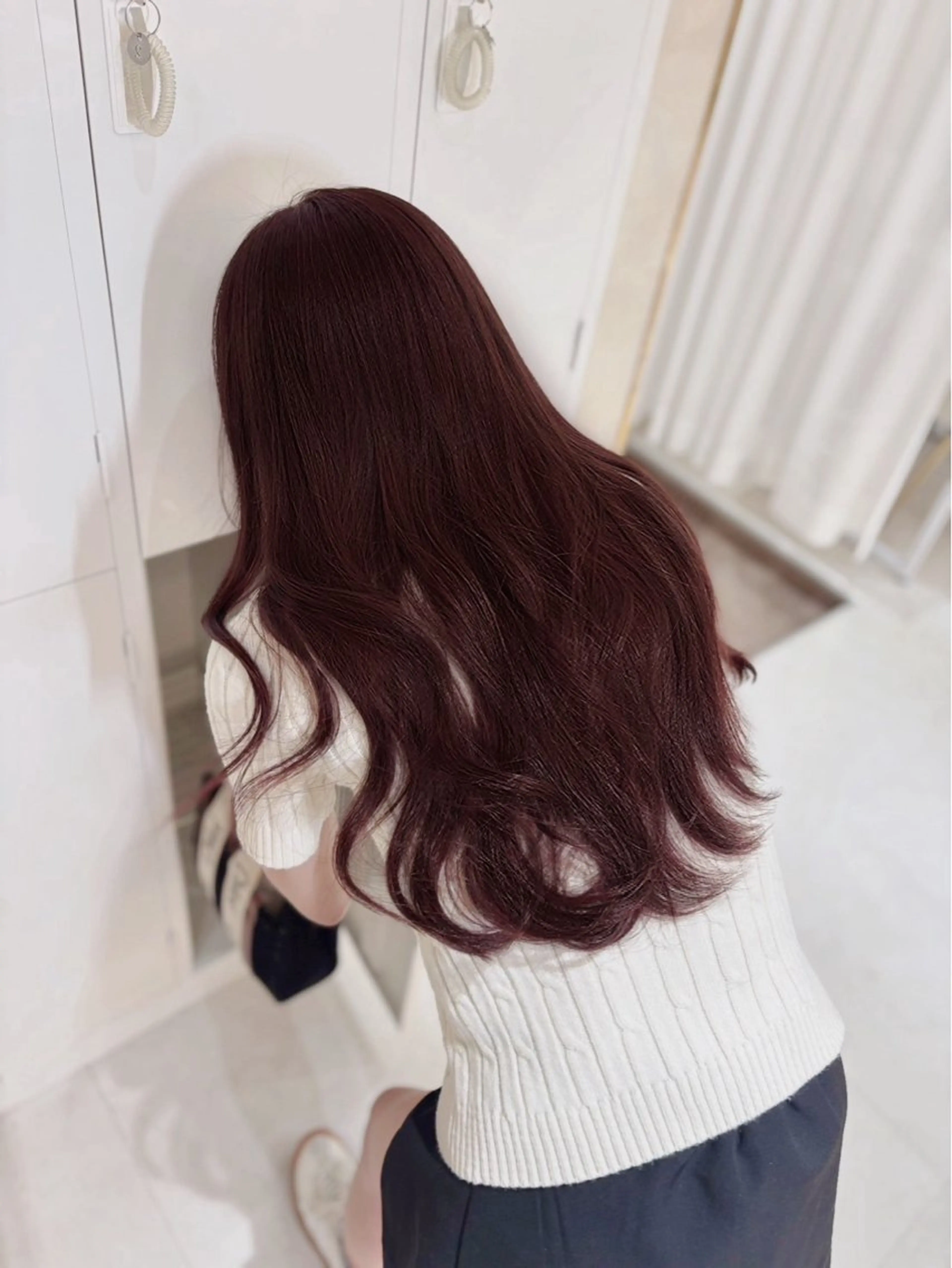 ロング レッドブラウン カット トリートメント 顔周りカット/艶髪/ 髪質改善/RiHoのヘアスタイル