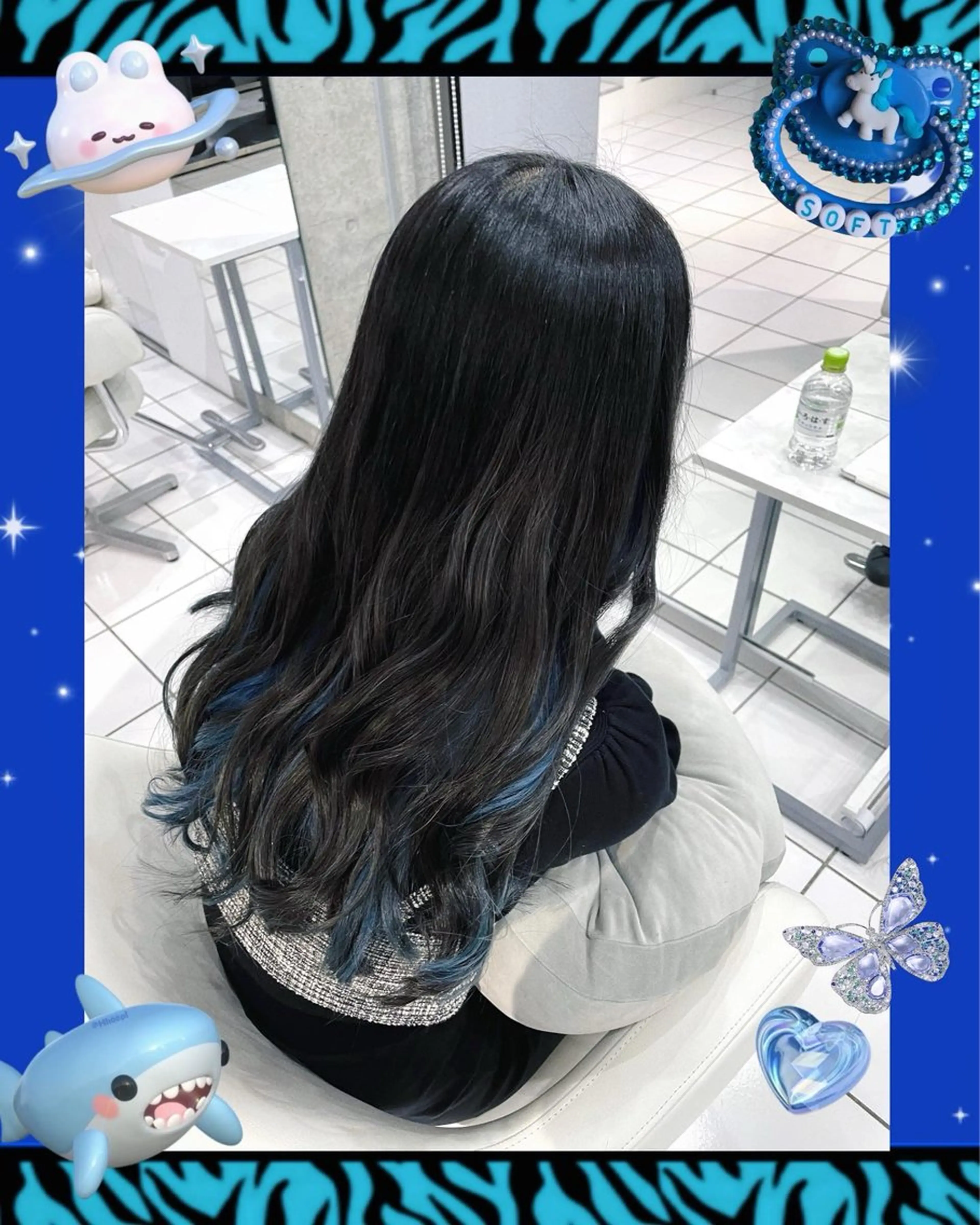 ロング カラー ブルーカラー インナーカラー 🍭ハイトーン/ レイヤーカット🦄のヘアスタイル