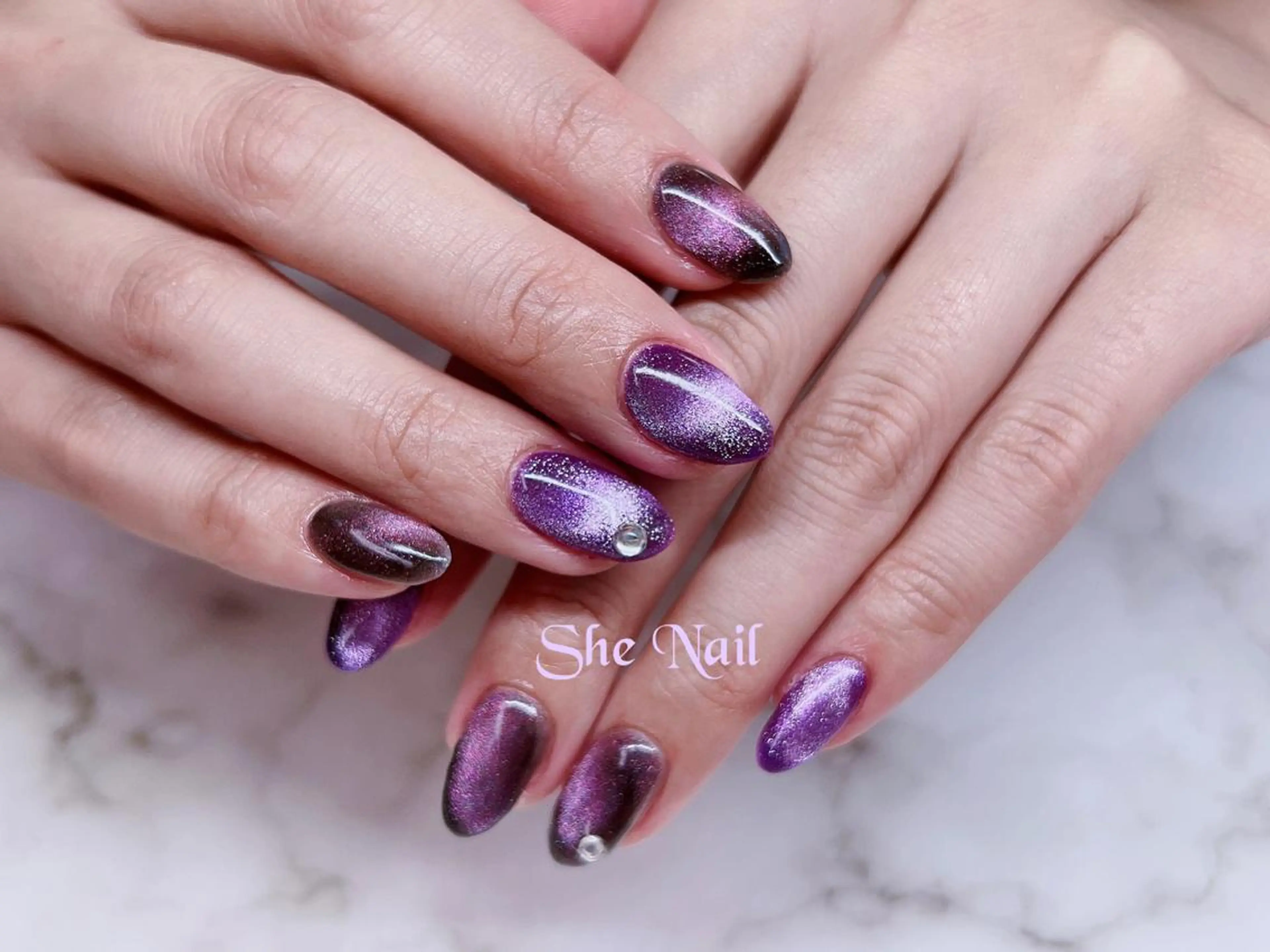 ネイル マグネットネイル ハンドネイル She   Nail所属・ISA_ BELLAのネイルデザイン
