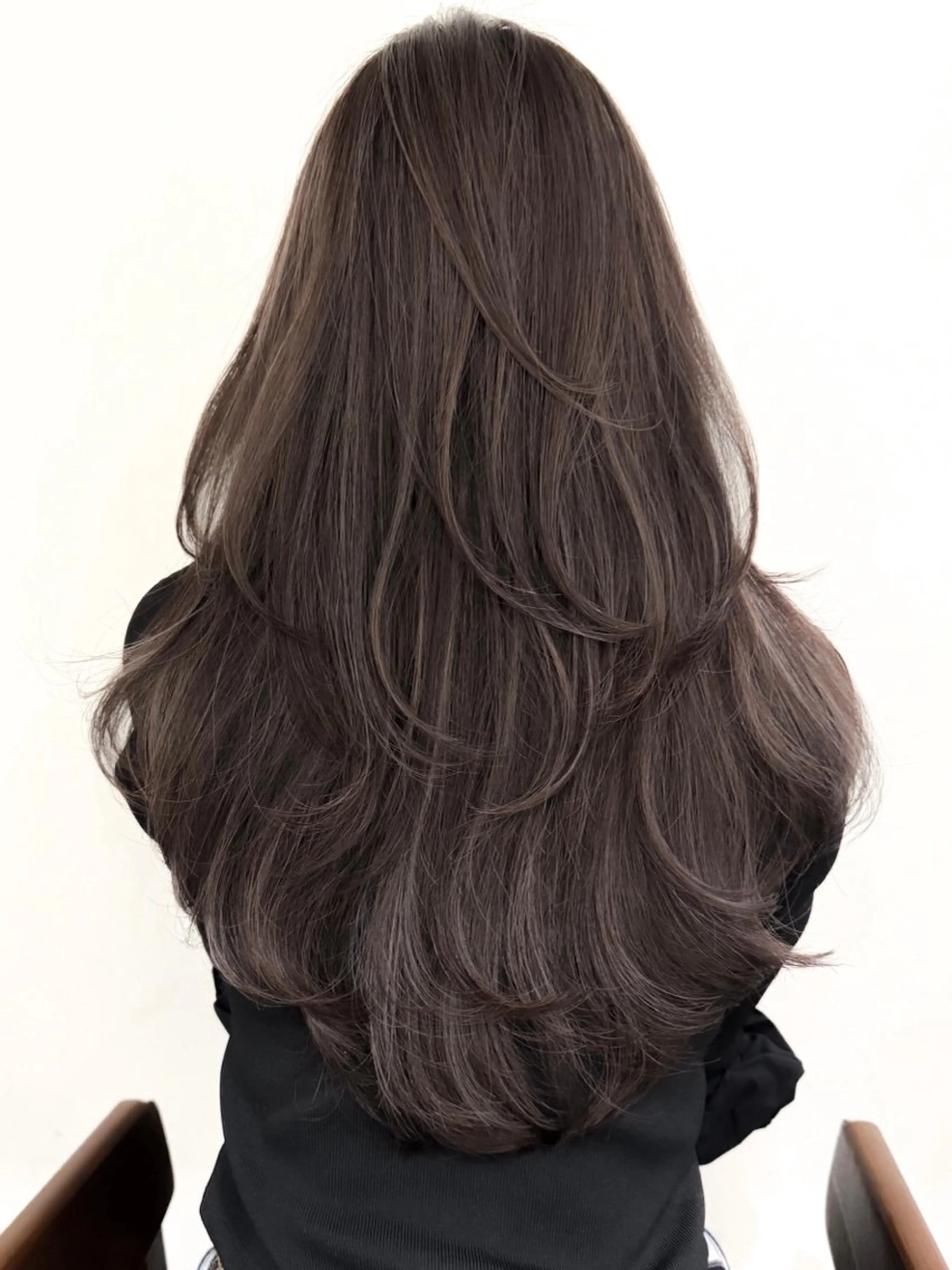 ロング ロング ✨レイヤーカット/透 名感カラー特化✨のヘアスタイル