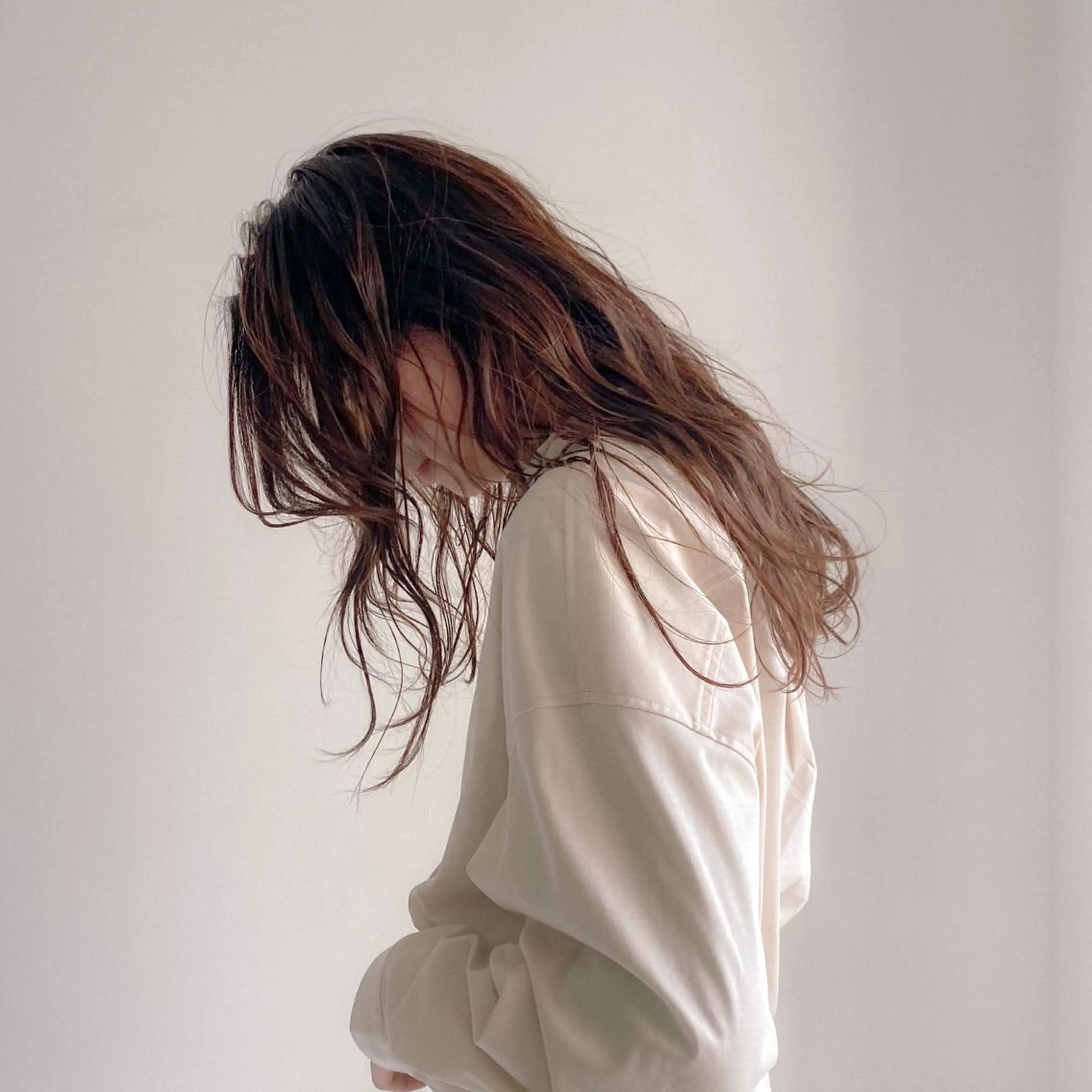 セミロング カラー THE DAY所属・AKI HASHIMOTOのヘアスタイル