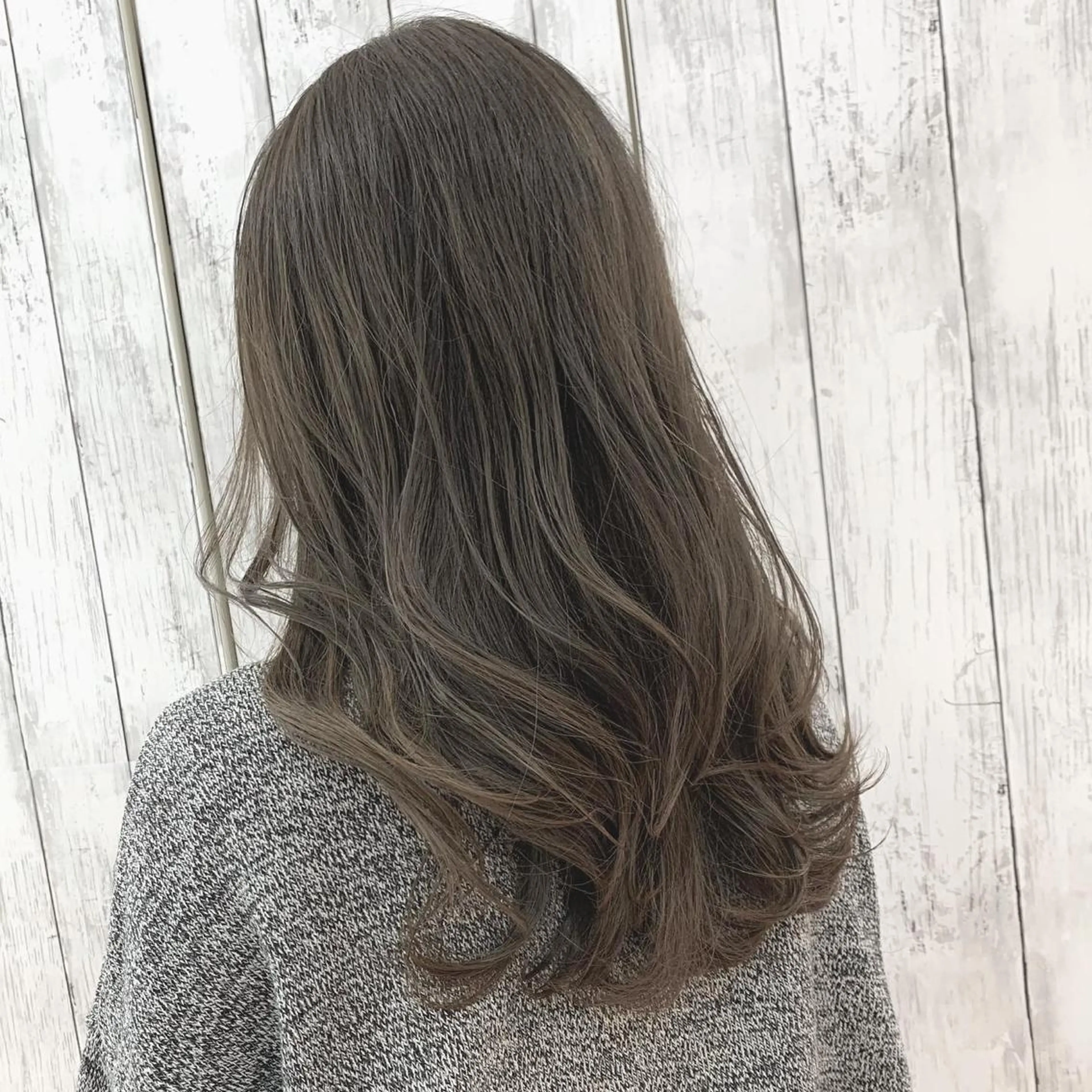 ロング カラー アッシュ ベージュカラー ヘアカラー ayaka 大宮のヘアスタイル