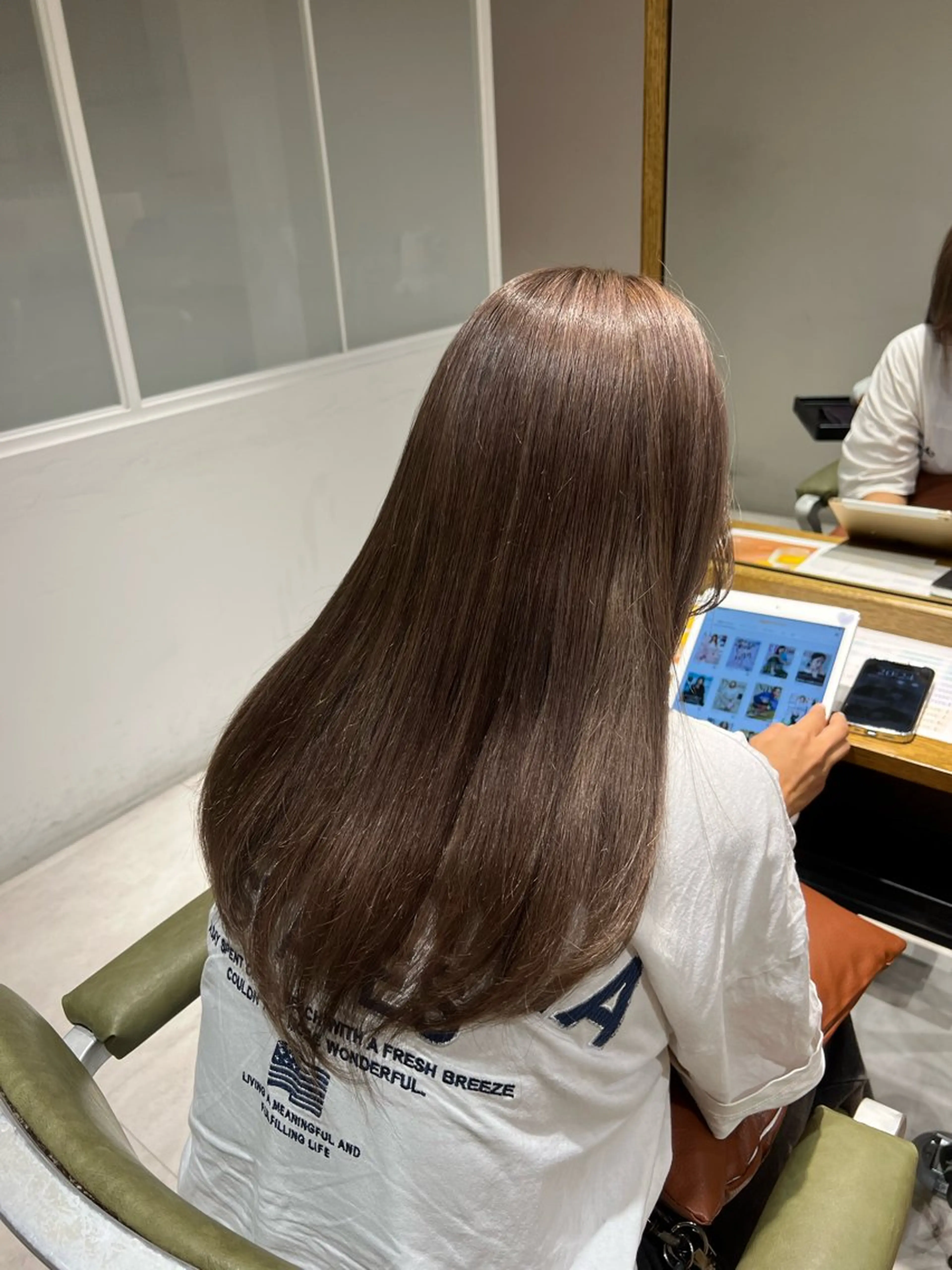 ロング カラー ワタナベ モカ🦢のヘアスタイル