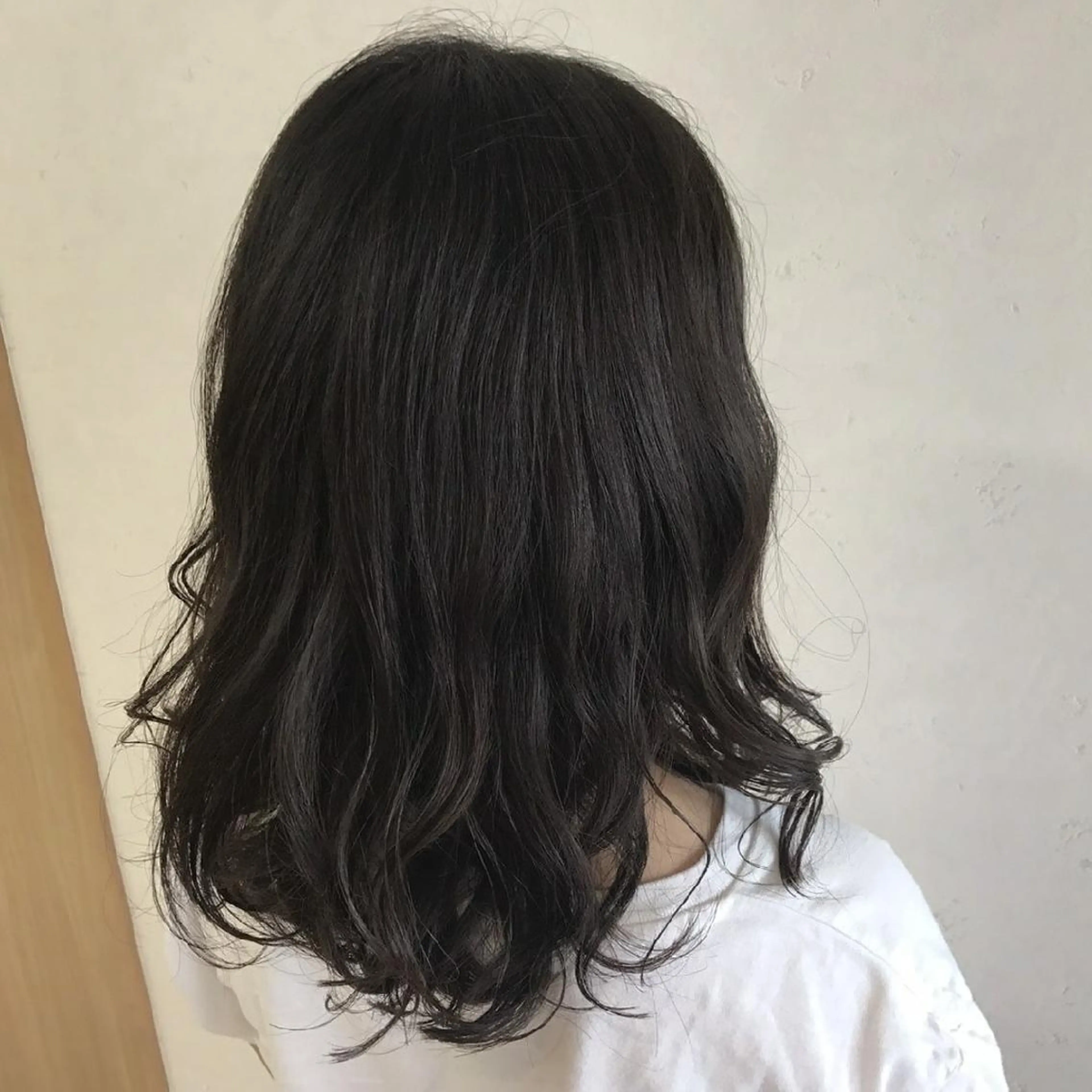 ミディアム トリートメント 透明感ハイライト◎ 伊藤夏海のヘアスタイル