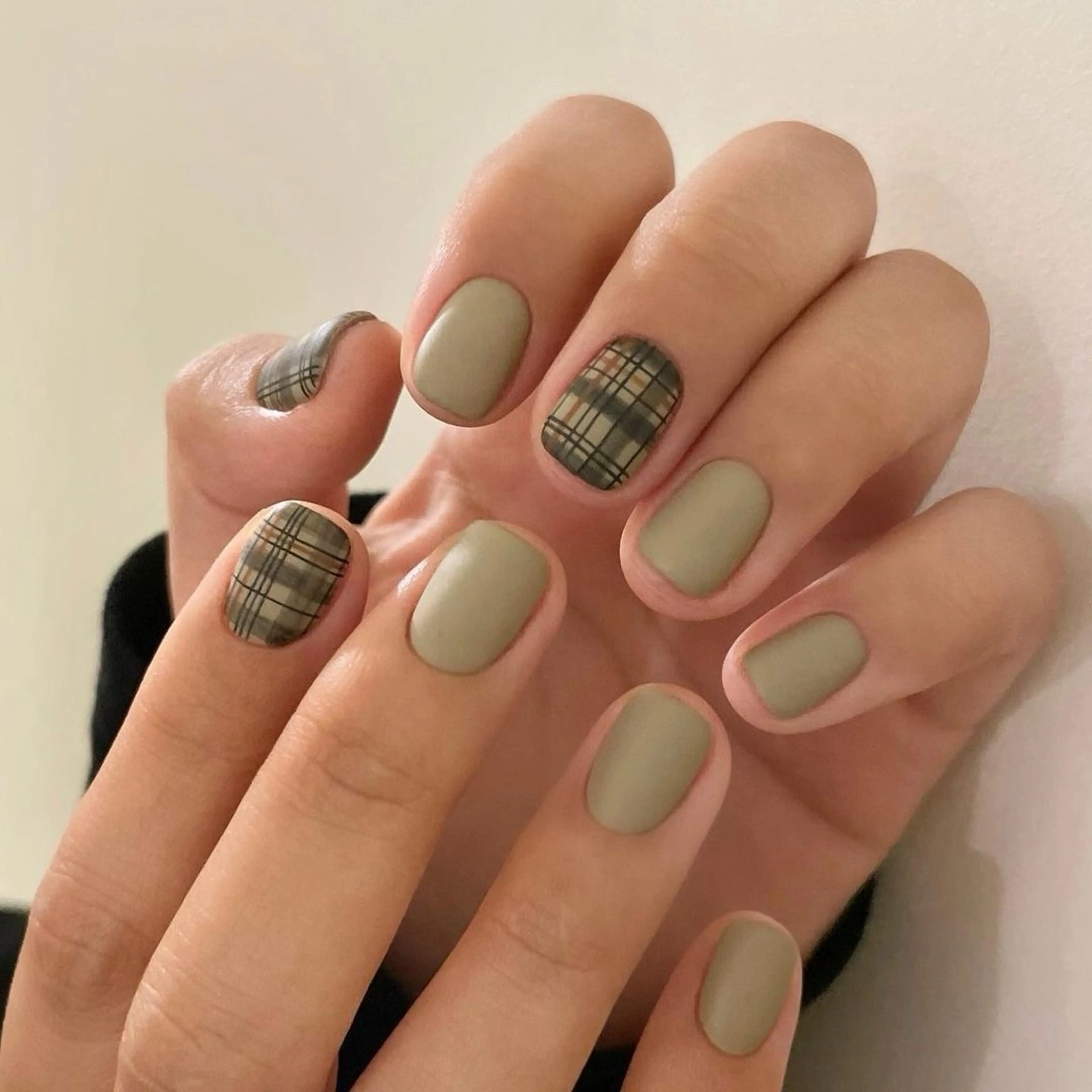 ネイル ハンドネイル Luna nailsのネイルデザイン
