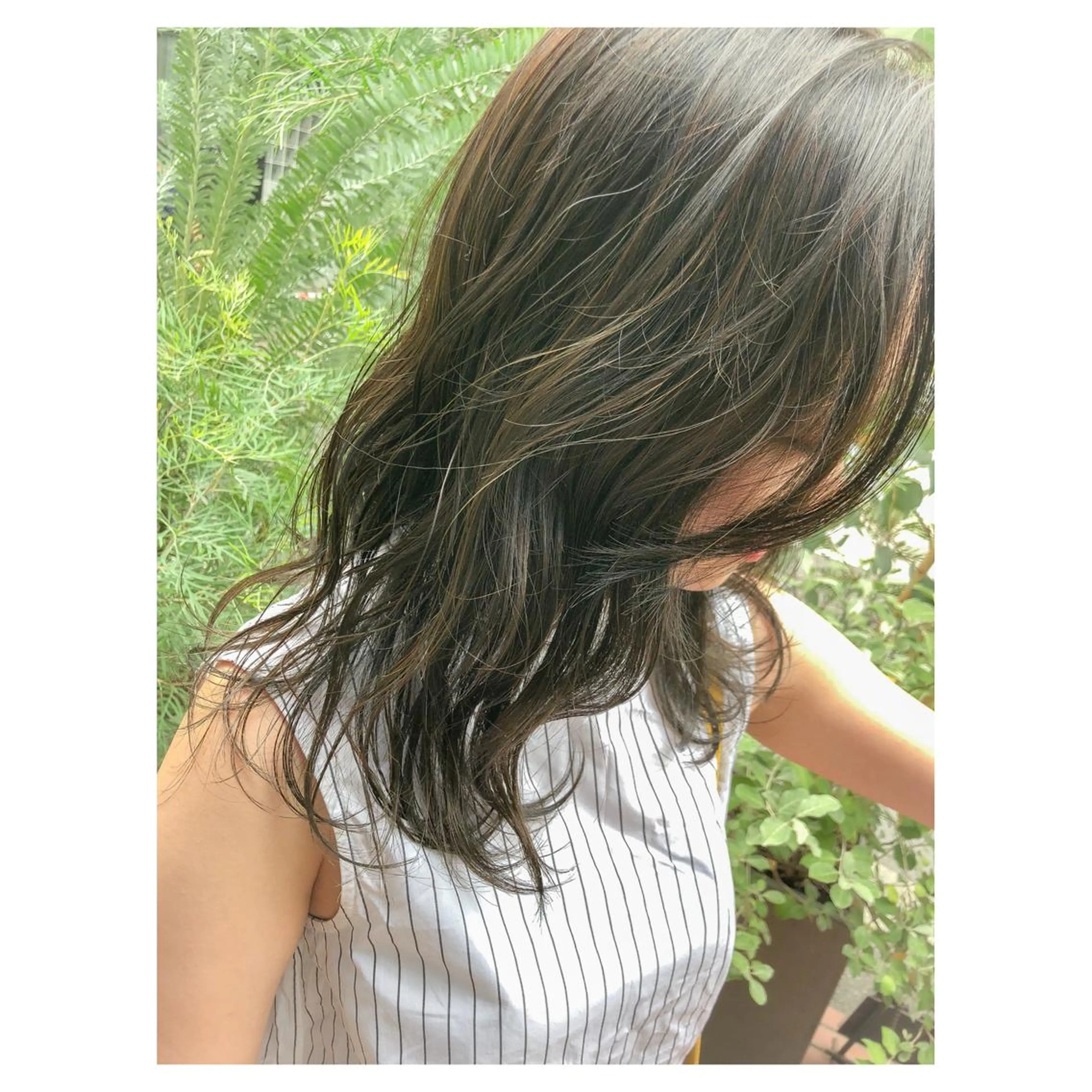 ミディアム カラー ハイライトカラー オリーブカラー ハイライト カット ヘアカラー トリートメント ヘアセット センスをお届けします 大谷将生INFPのヘアスタイル