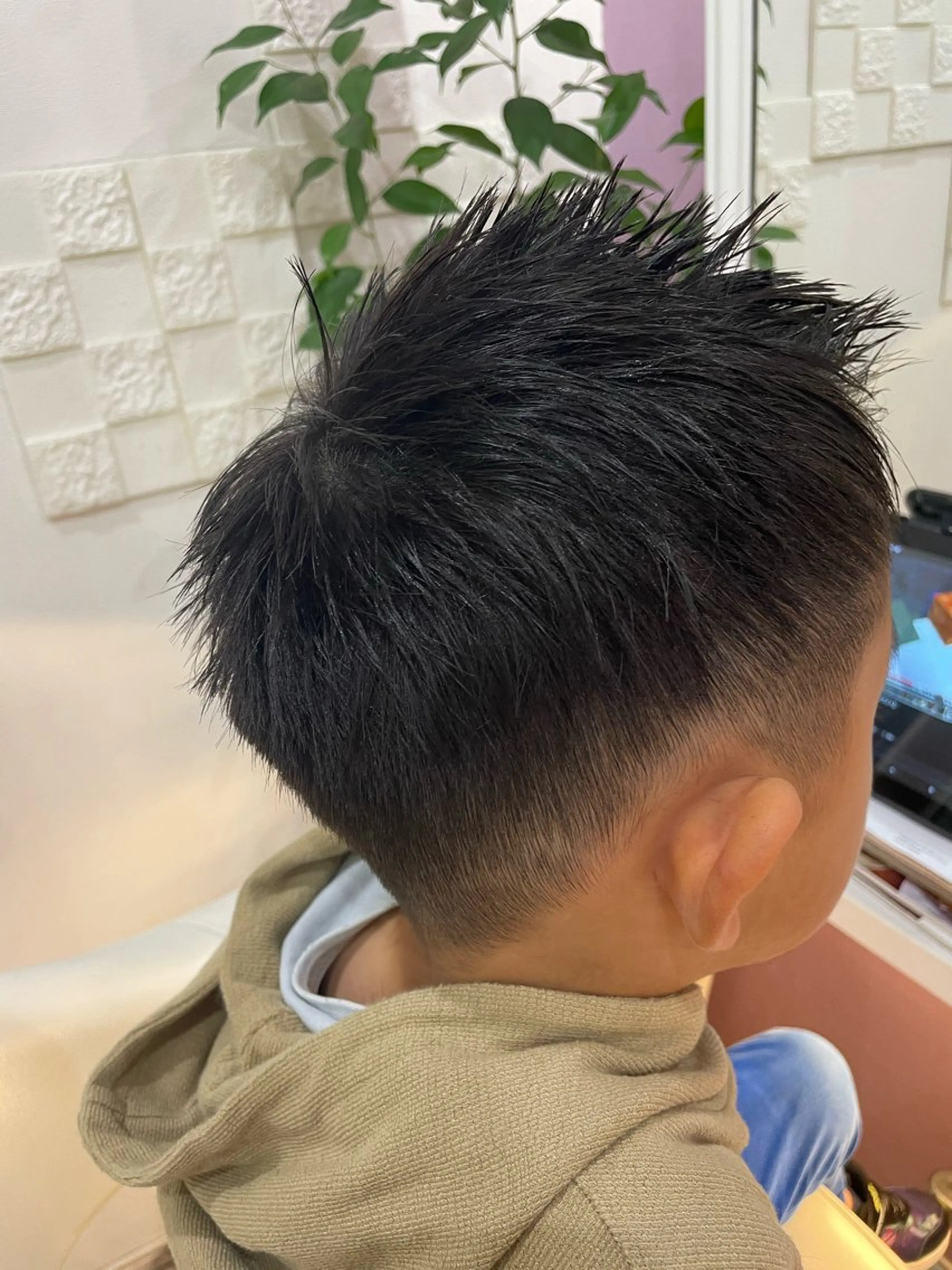 メンズ 加藤 亜実のヘアスタイル