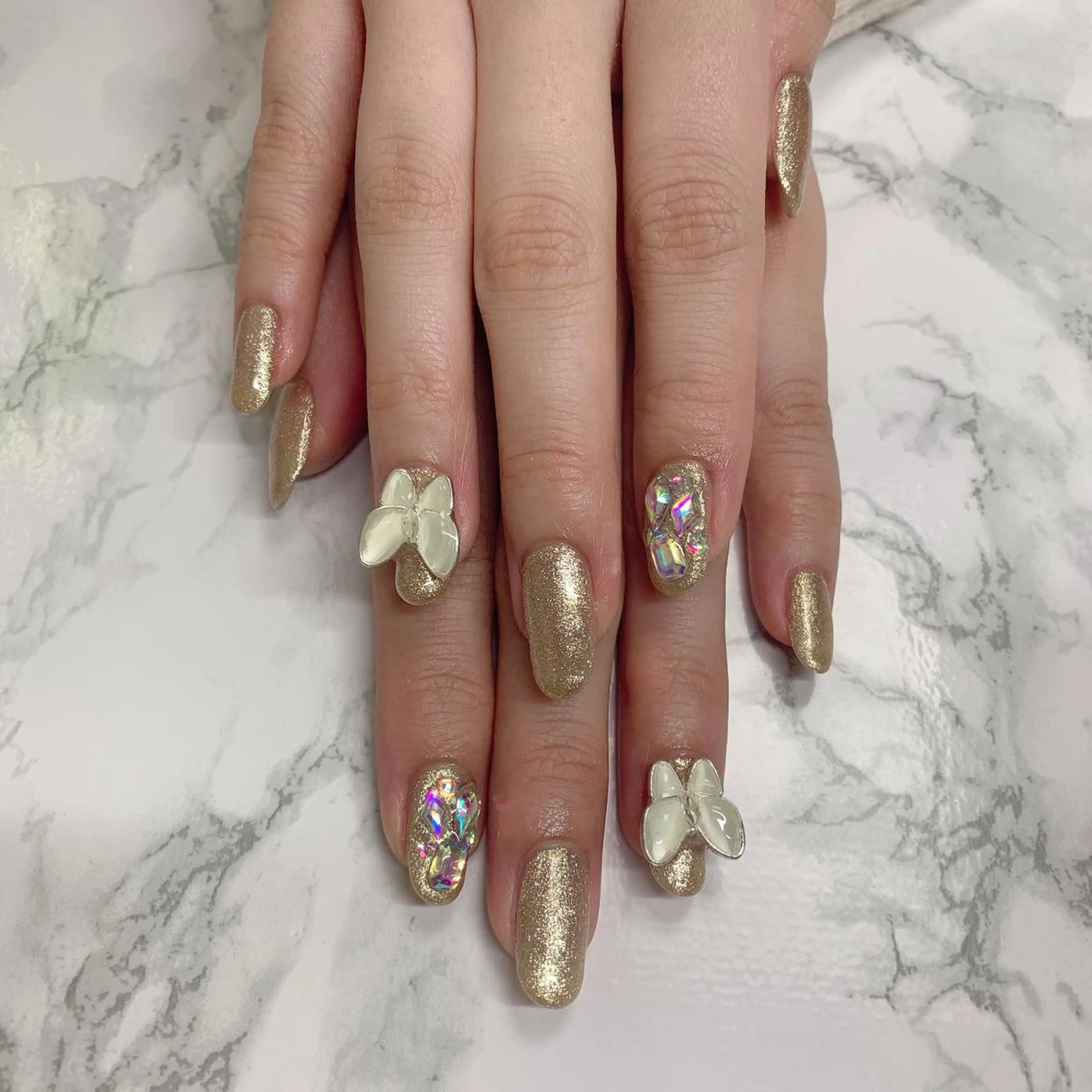 ネイル はな💎ネイル ワンホン、長さ出しのネイルデザイン