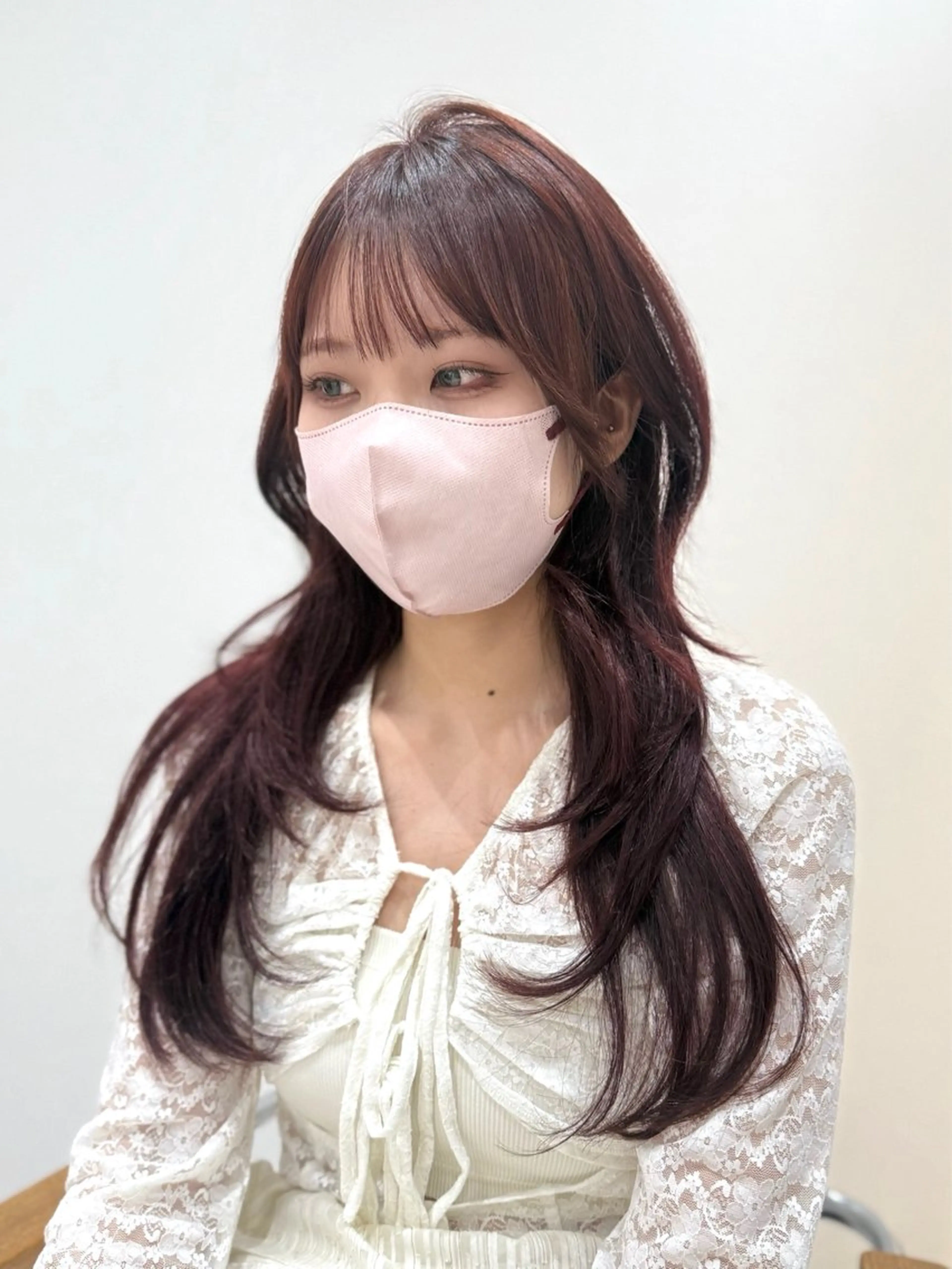 ロング カラー カット ヘアカラー トリートメント 韓国ヘア顔周りカット 艶髪ベージュtamaのヘアスタイル