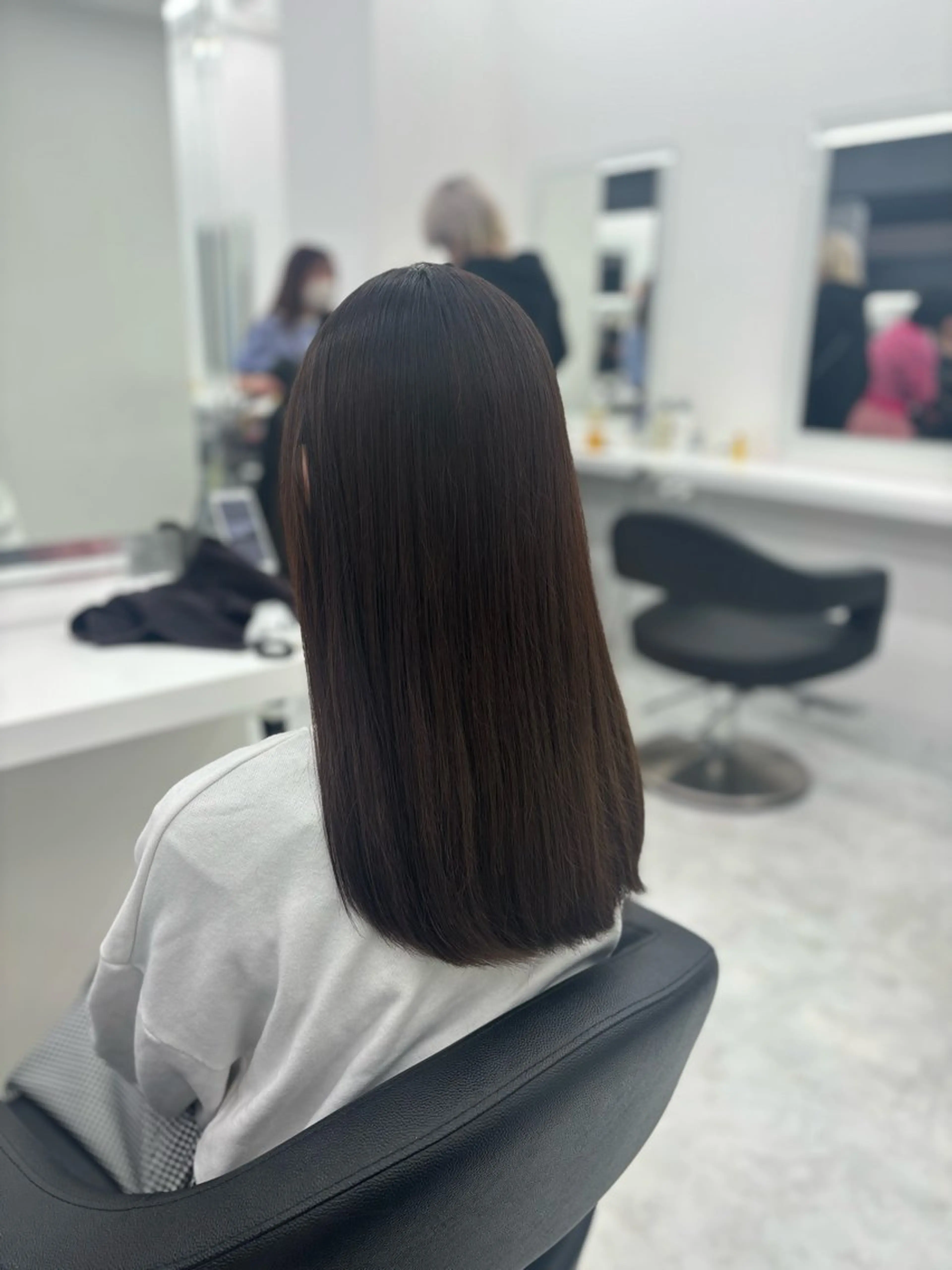 セミロング カラー ヘアカラー トリートメント 🤍レイヤー/顔周り 暖色hirari🤍のヘアスタイル