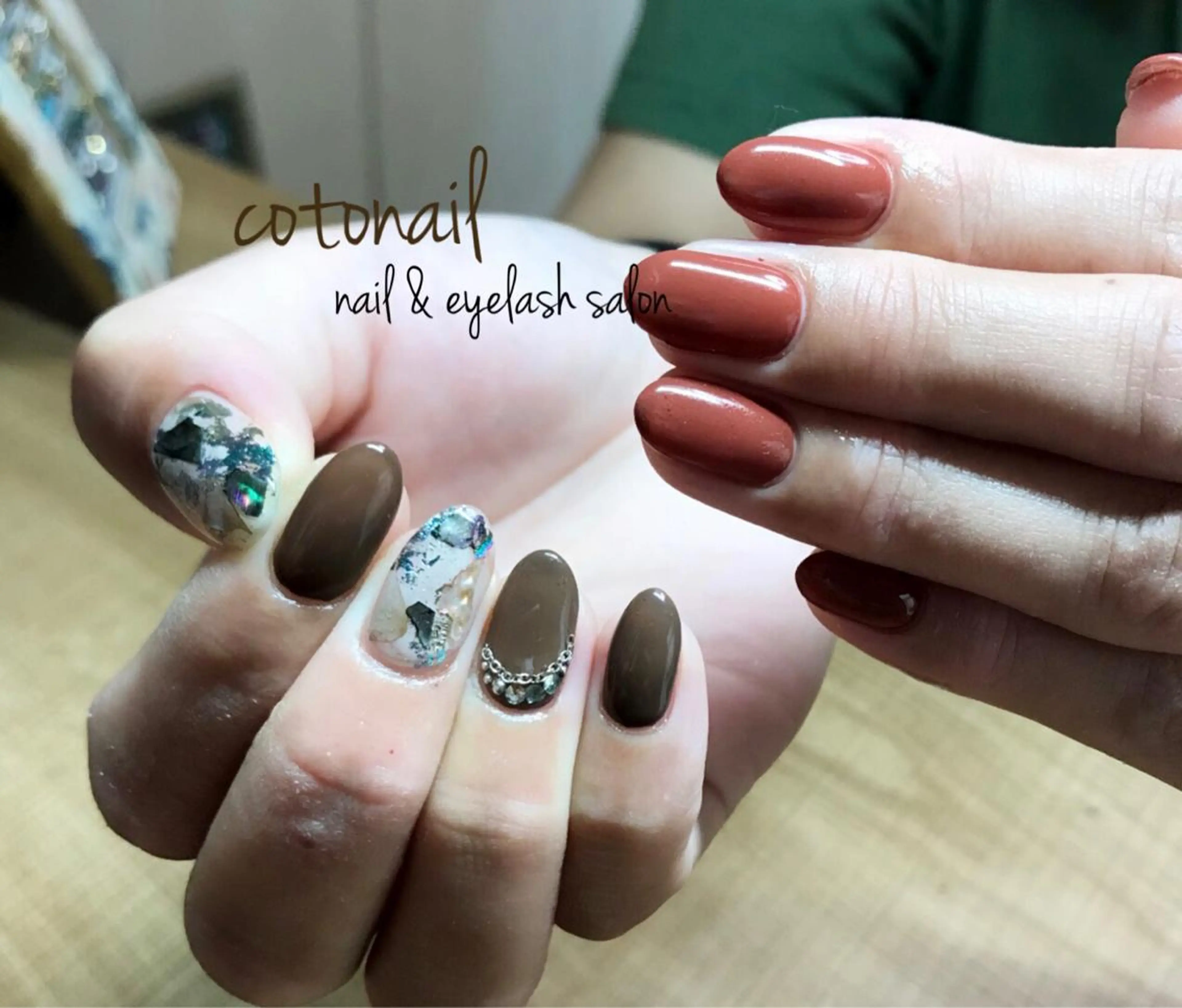 ミディアム ネイル アートネイル ハンドネイル ツメトマツゲ .のネイルデザイン