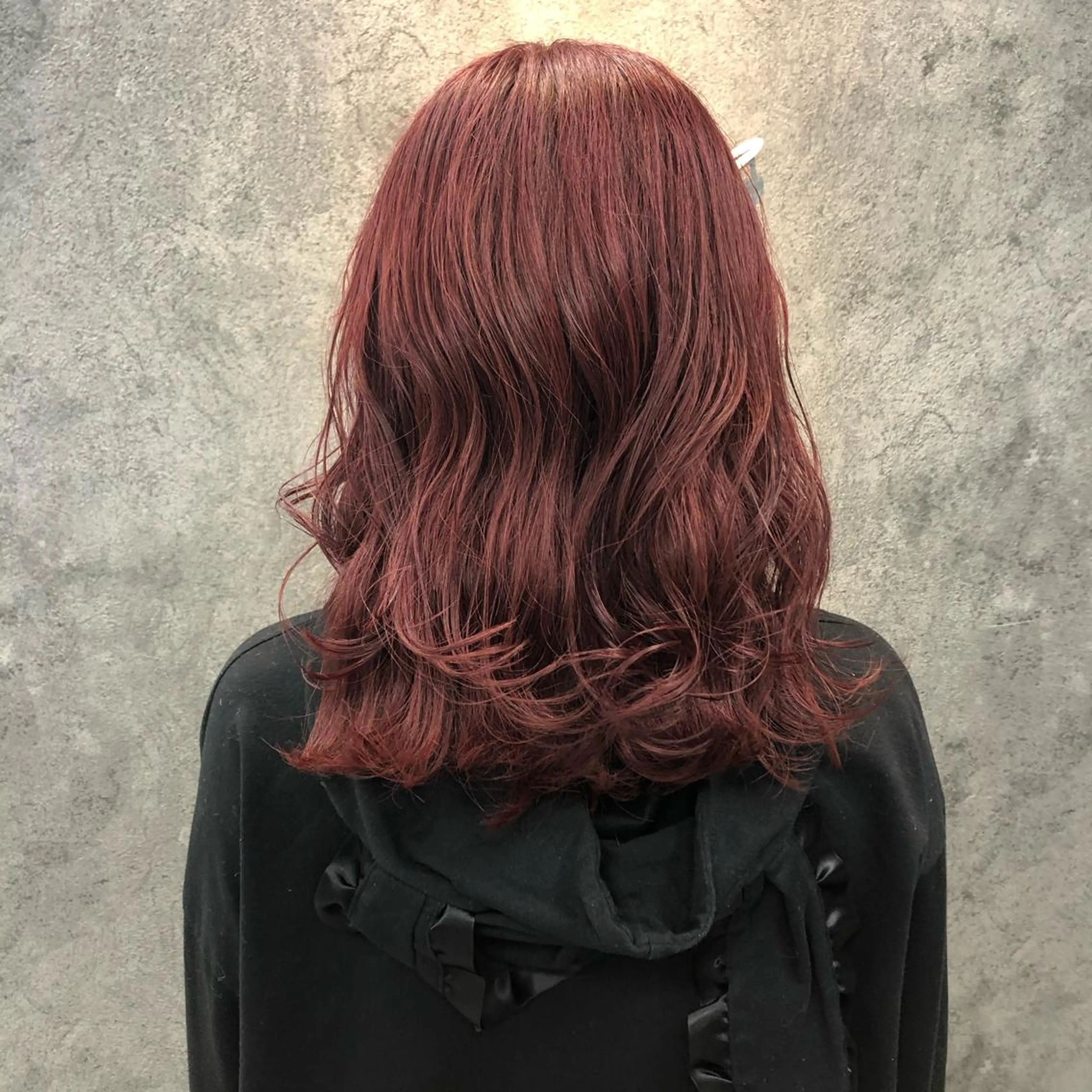 セミロング 韓国風ヘア オルチャンヘア カット ヘアカラー トリートメント 所渉/韓国レイヤー /ウルフカットのヘアスタイル