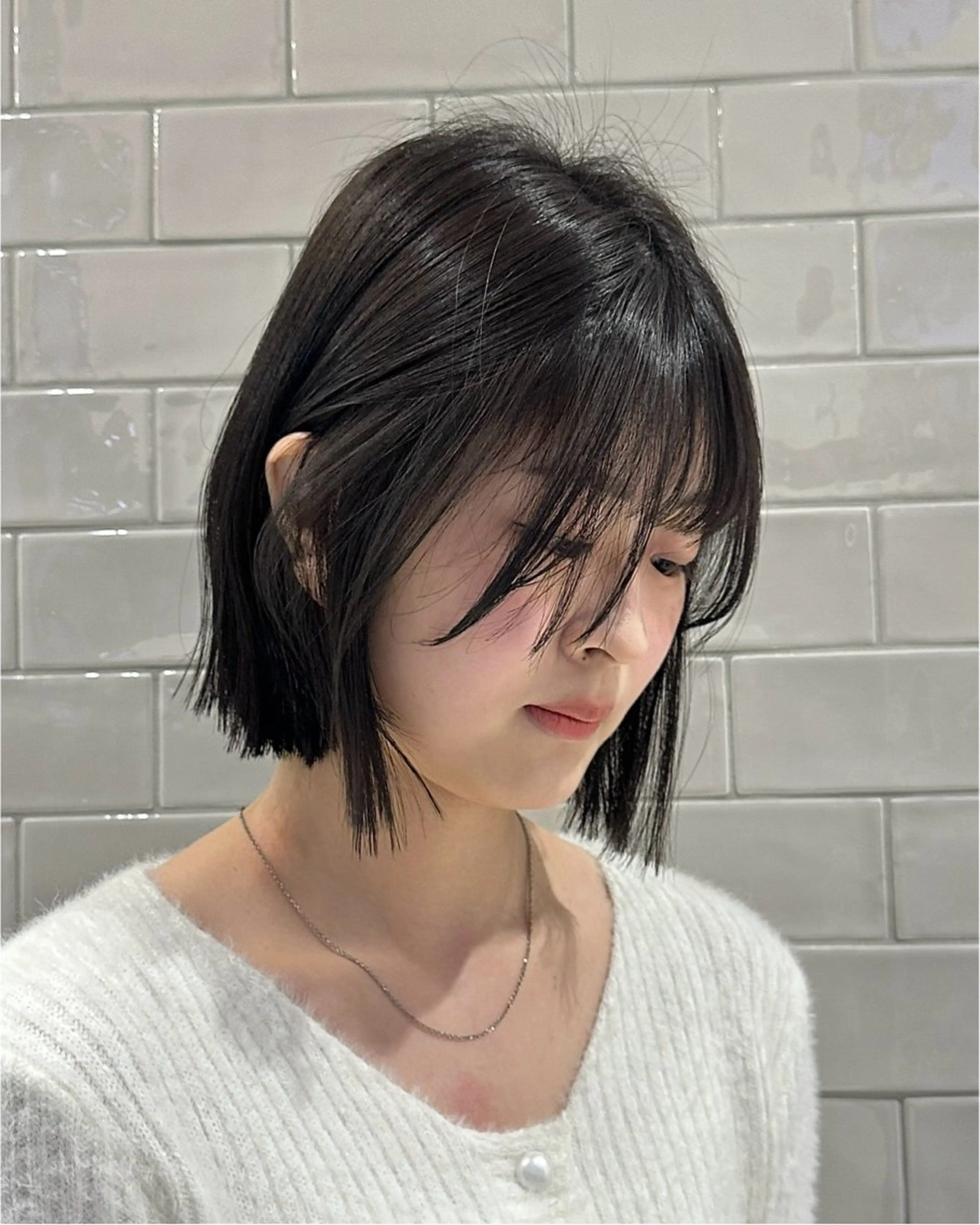 ショート カラー パーマ ヘアアレンジ メンズ 切りっぱなしボブ メンズ韓国風 ボブ くせ毛 髪質改善 韓国ボブ/髪質改善 ニュアンス特化RYOのヘアスタイル