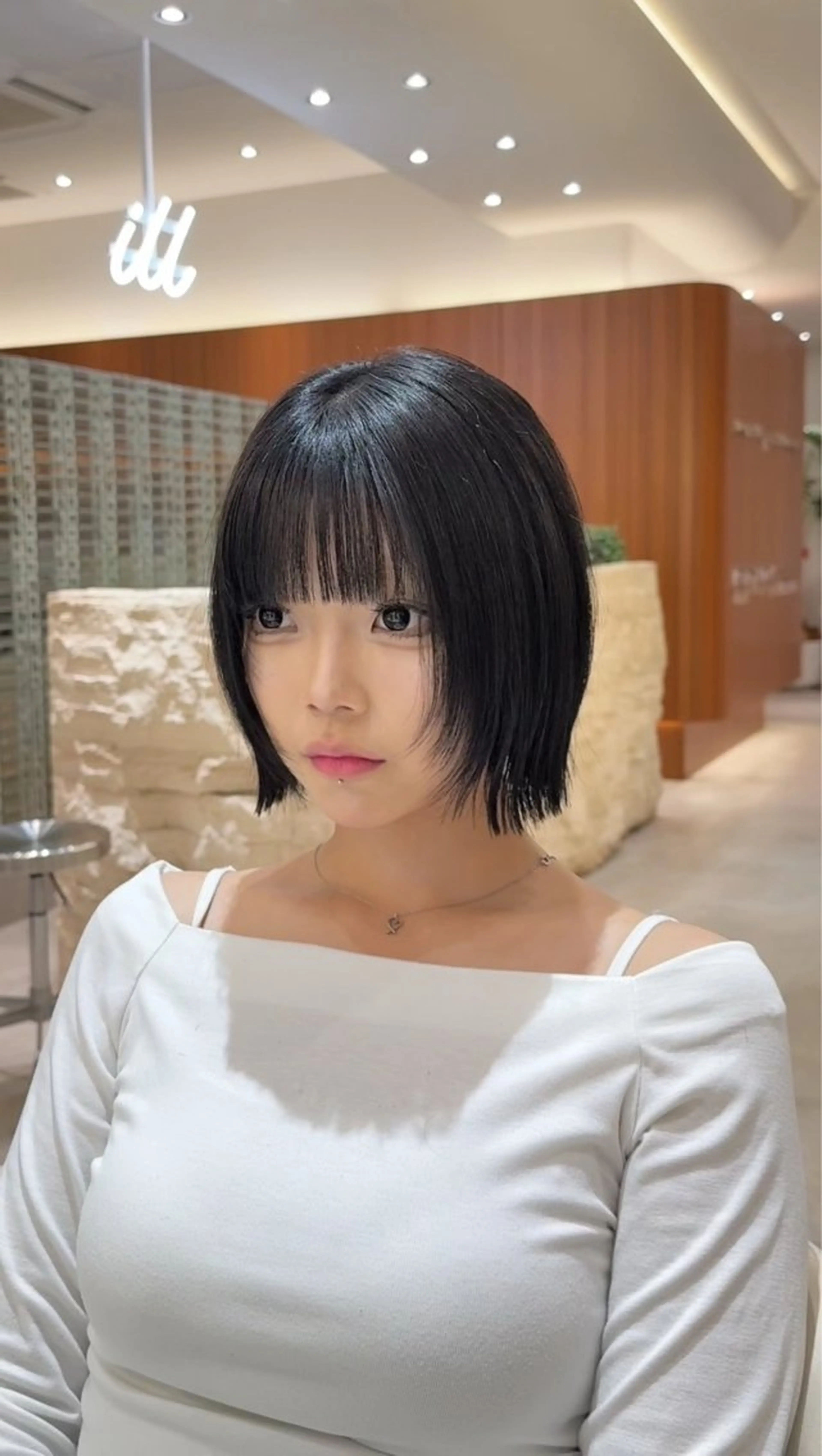 ミディアム 切りっぱなしボブ ショートボブ ボブレイヤー ボブ くびれヘア カット トリートメント 渋谷ボブ/レイヤー ボブ田中航平のヘアスタイル