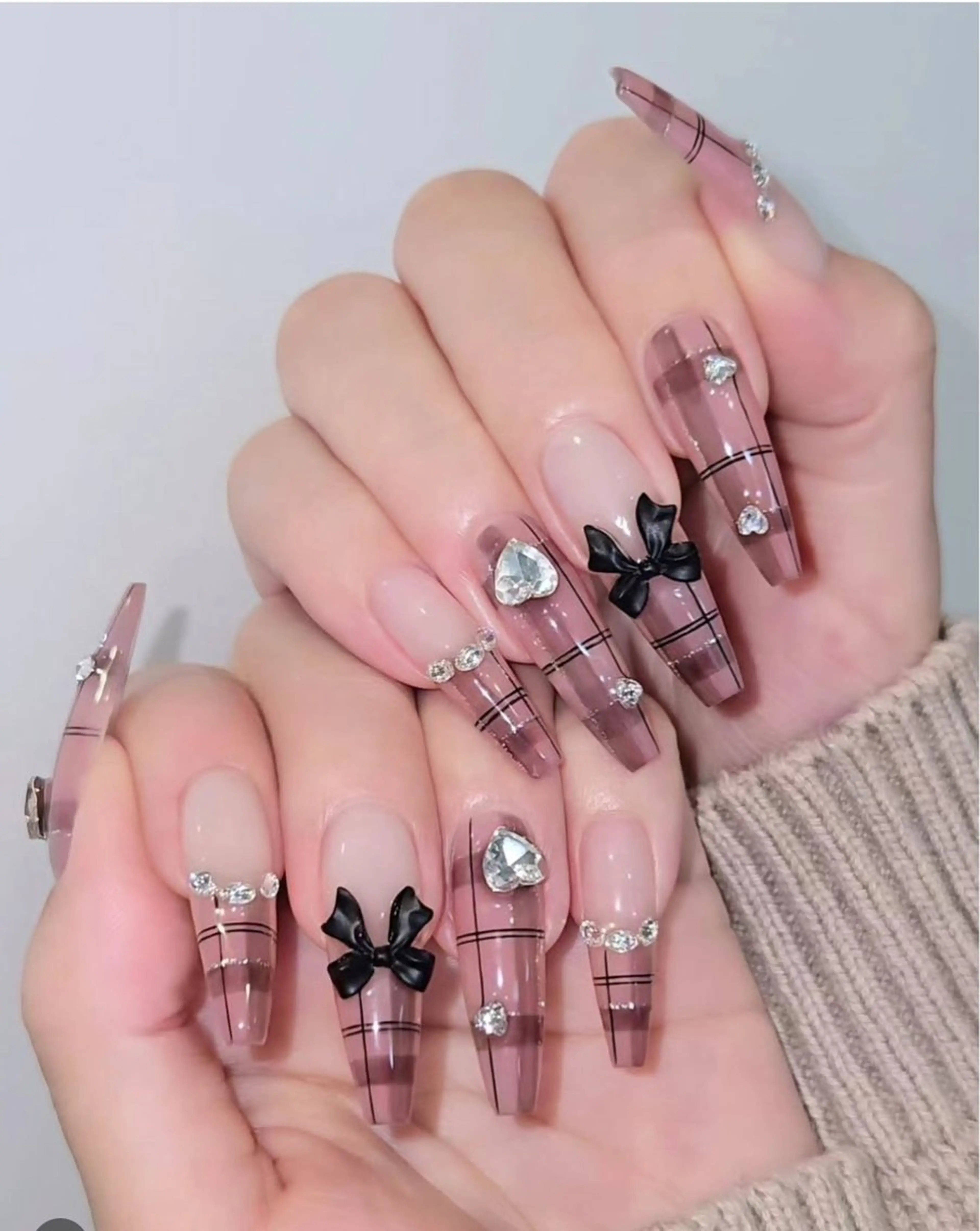 ネイル アニマル柄 オーロラネイル チークネイル フラッシュネイル ジェルネイル ハンドネイル Lina所属・Lina Nail Salonのネイルデザイン