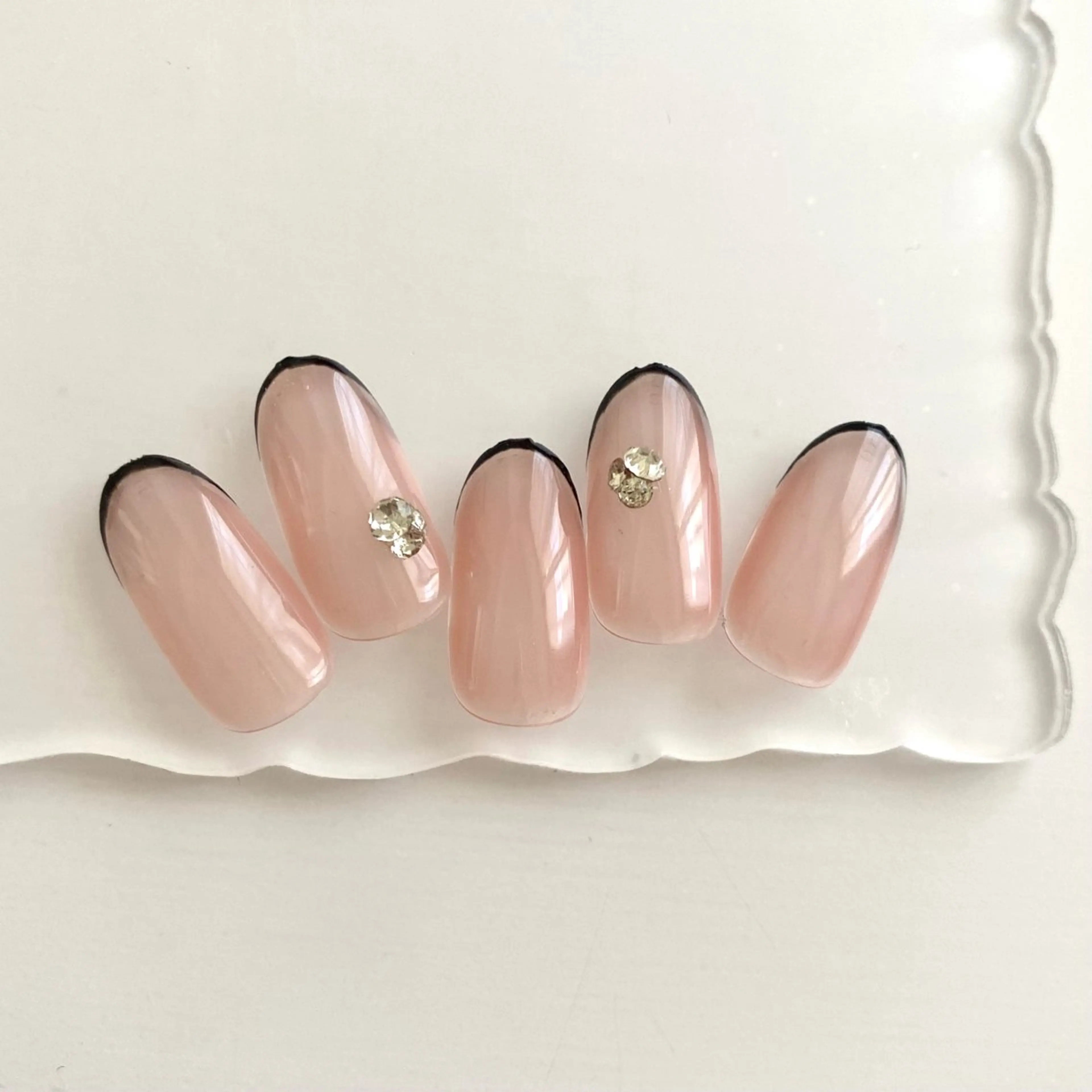 ネイル フレンチネイル Aoi💅🏻 表参道のネイルデザイン