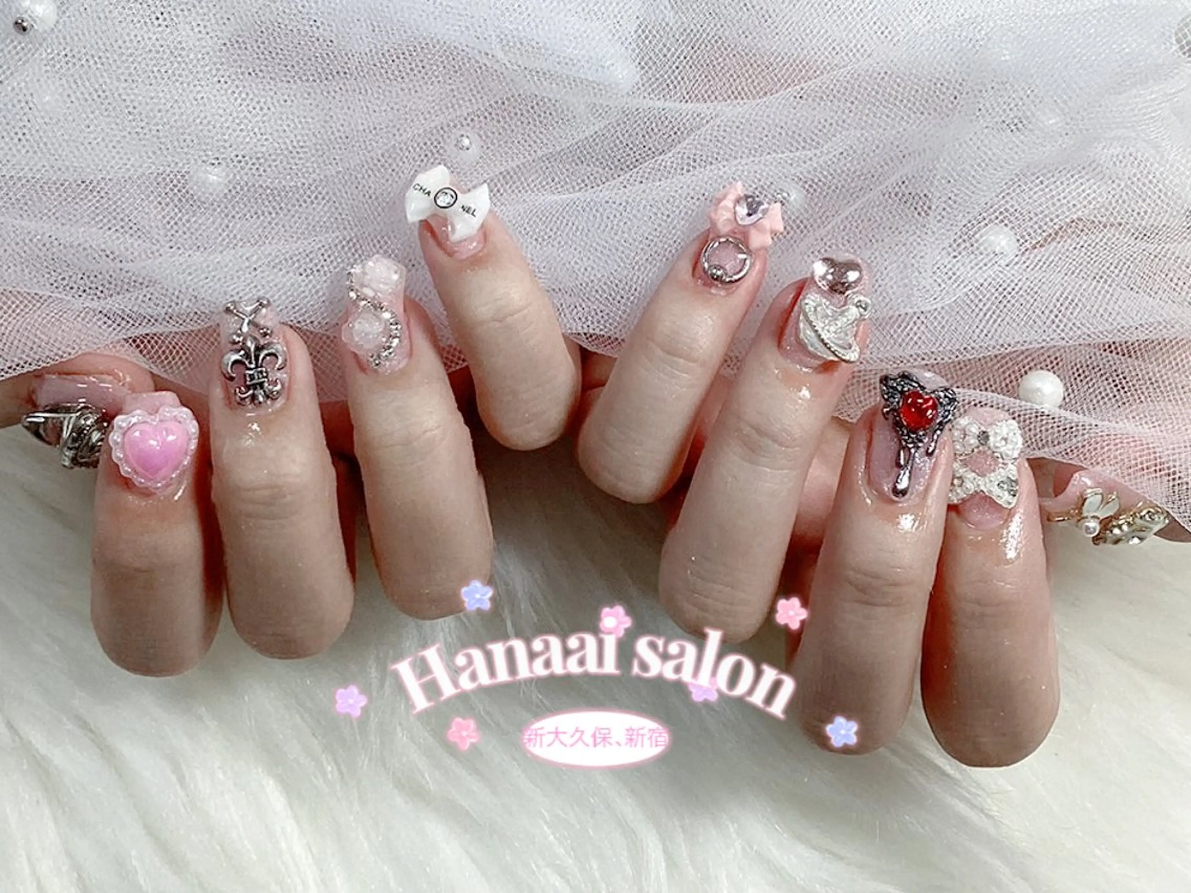 ミディアム ハンドネイル Hanaai Salon新大久保店のネイルデザイン