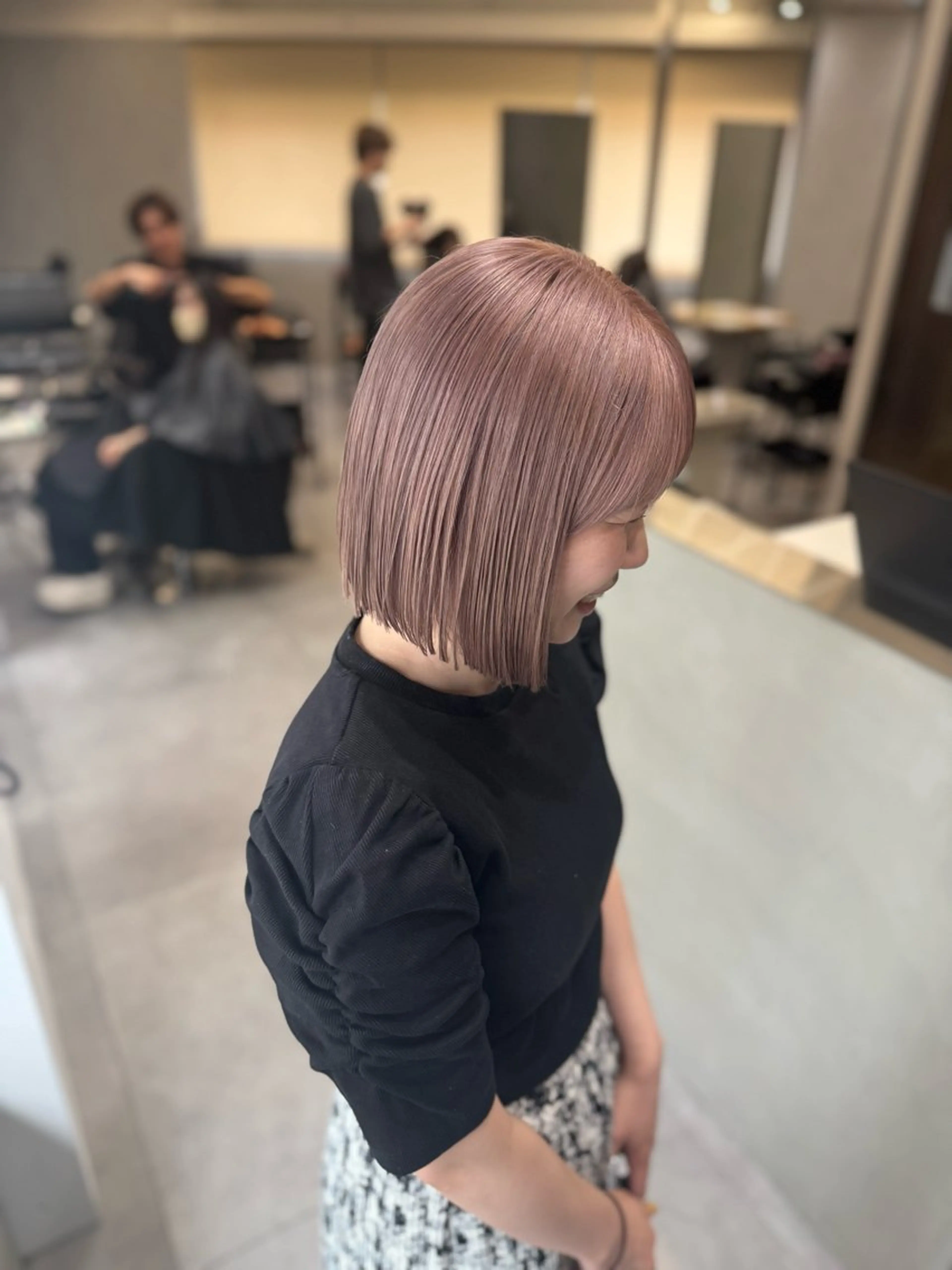 カラー ブリーチ ハイトーンカラー ヘアカラー トリートメント NAO/暖色カラー /ベージュカラーのヘアスタイル