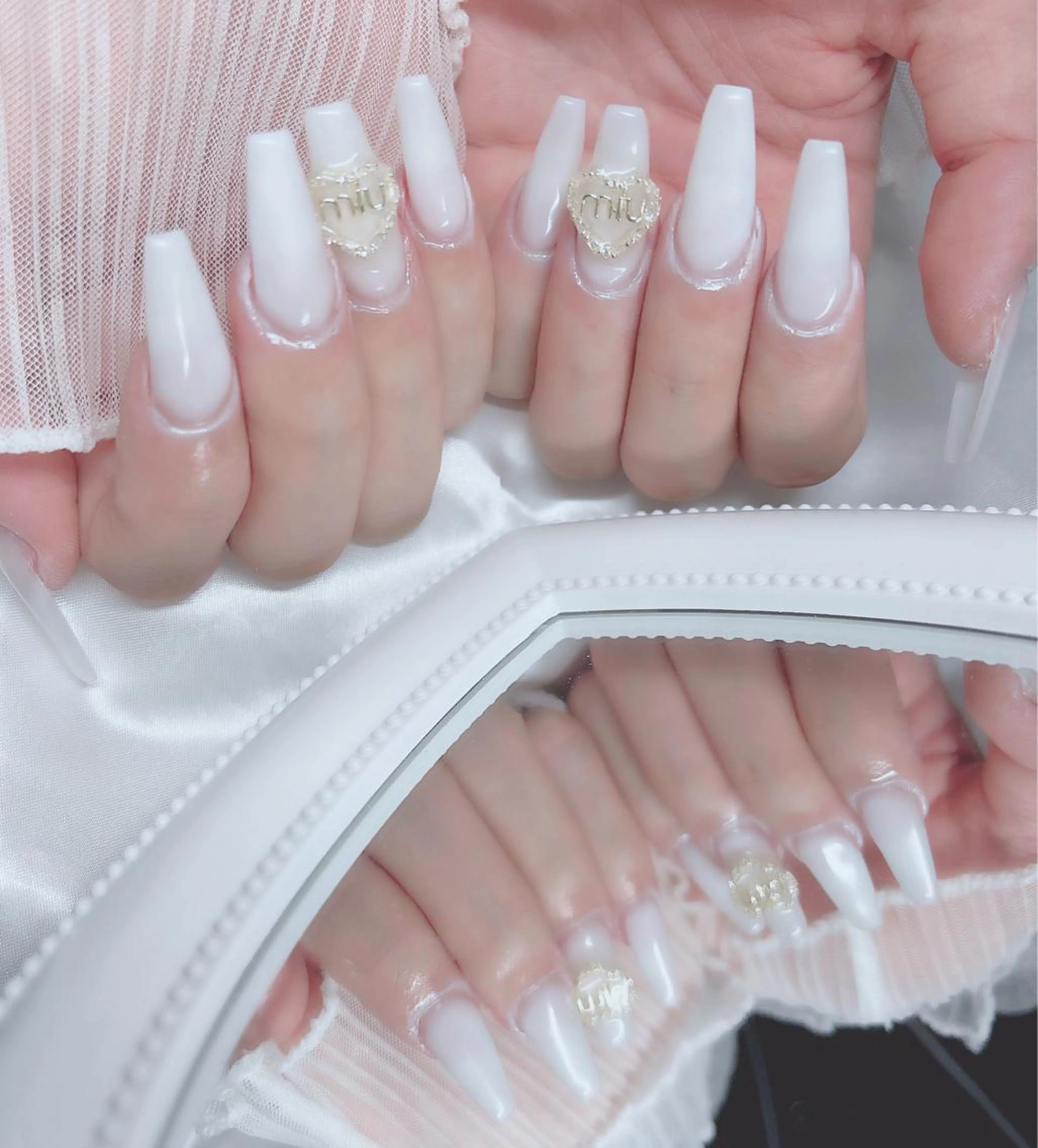 ロング ネイル アイブロウ チークネイル ニュアンスネイル ワンホンネイル ハンドネイル merci nail所属・merci nailのネイルデザイン