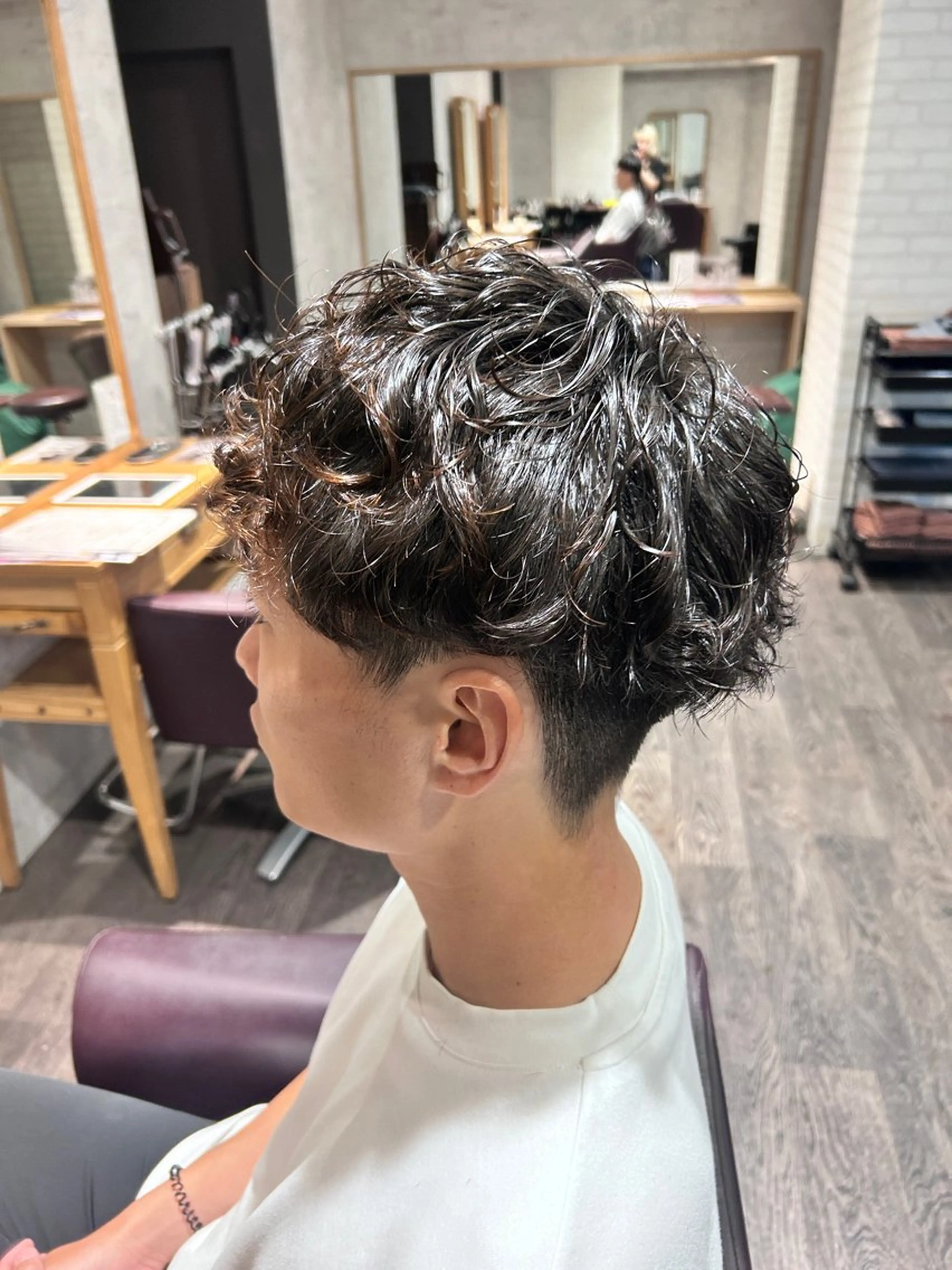 ショート パーマ メンズ カット パーマ ハイトーン🇰🇷 19歳美容師アリルのヘアスタイル