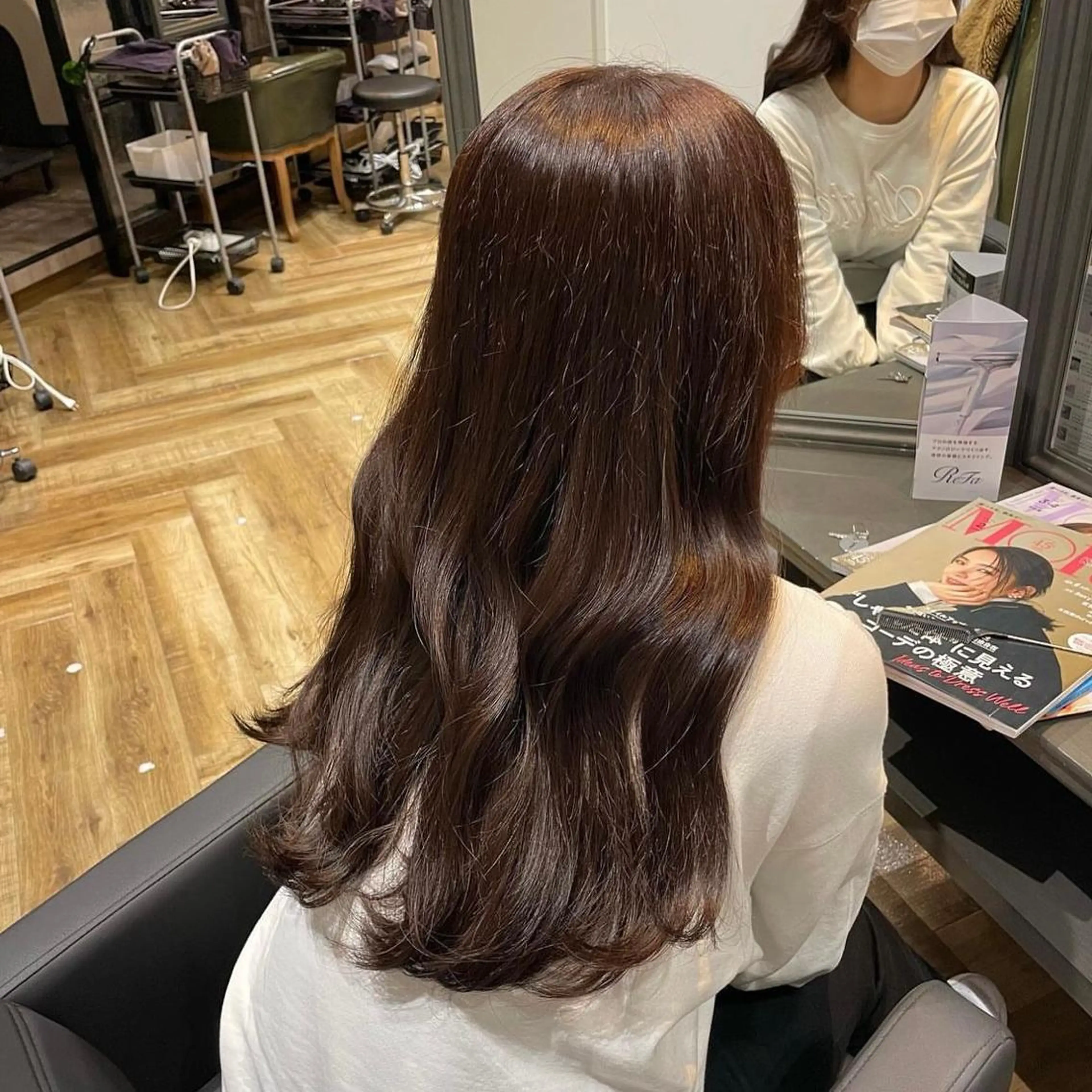 ロング カラー ブリーチ ブラウンカラー 韓国風ヘア カシータフロルららぽーと愛知東郷所属・服部 未夢のヘアスタイル