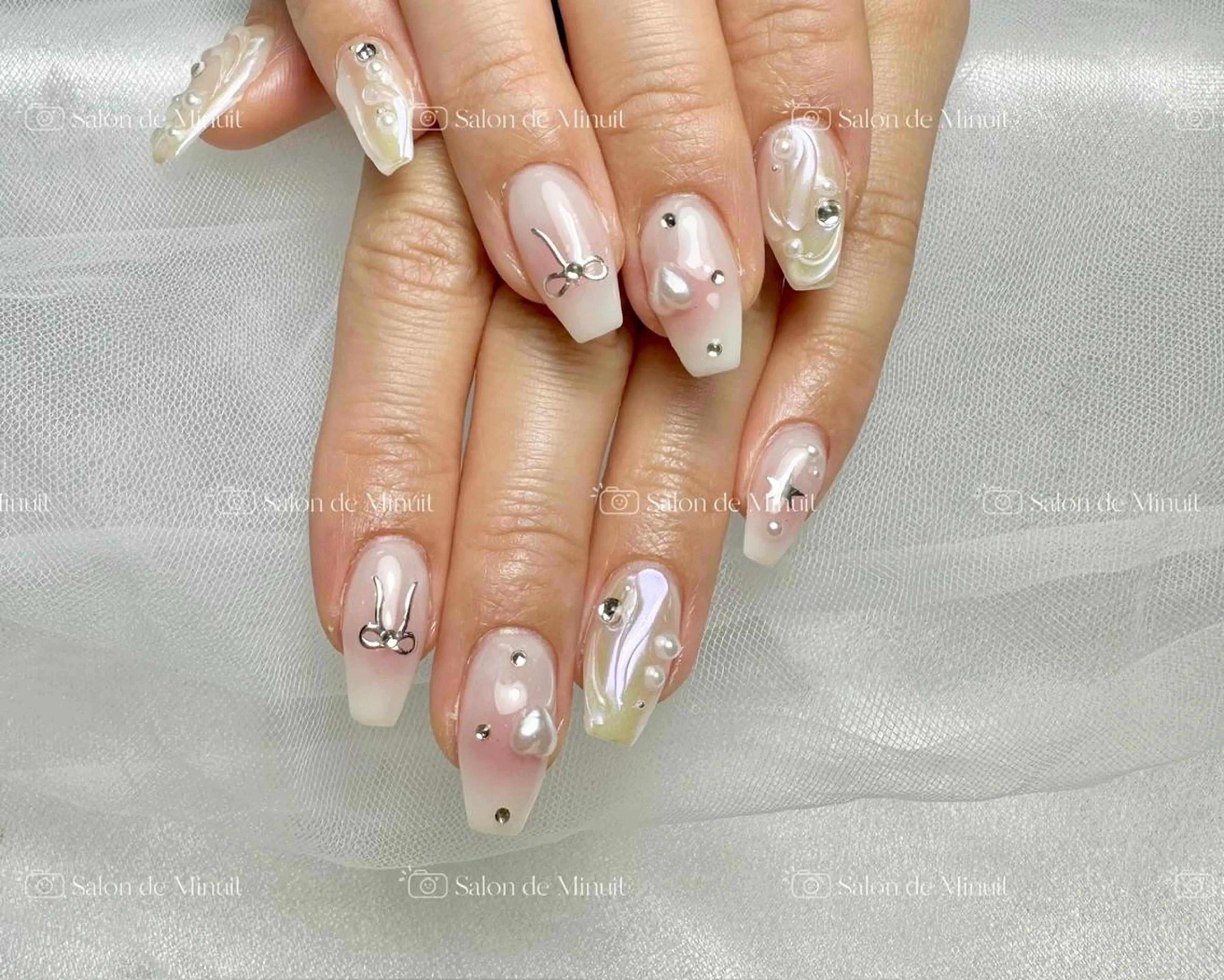 ネイル Salon de Minuit🦩のネイルデザイン