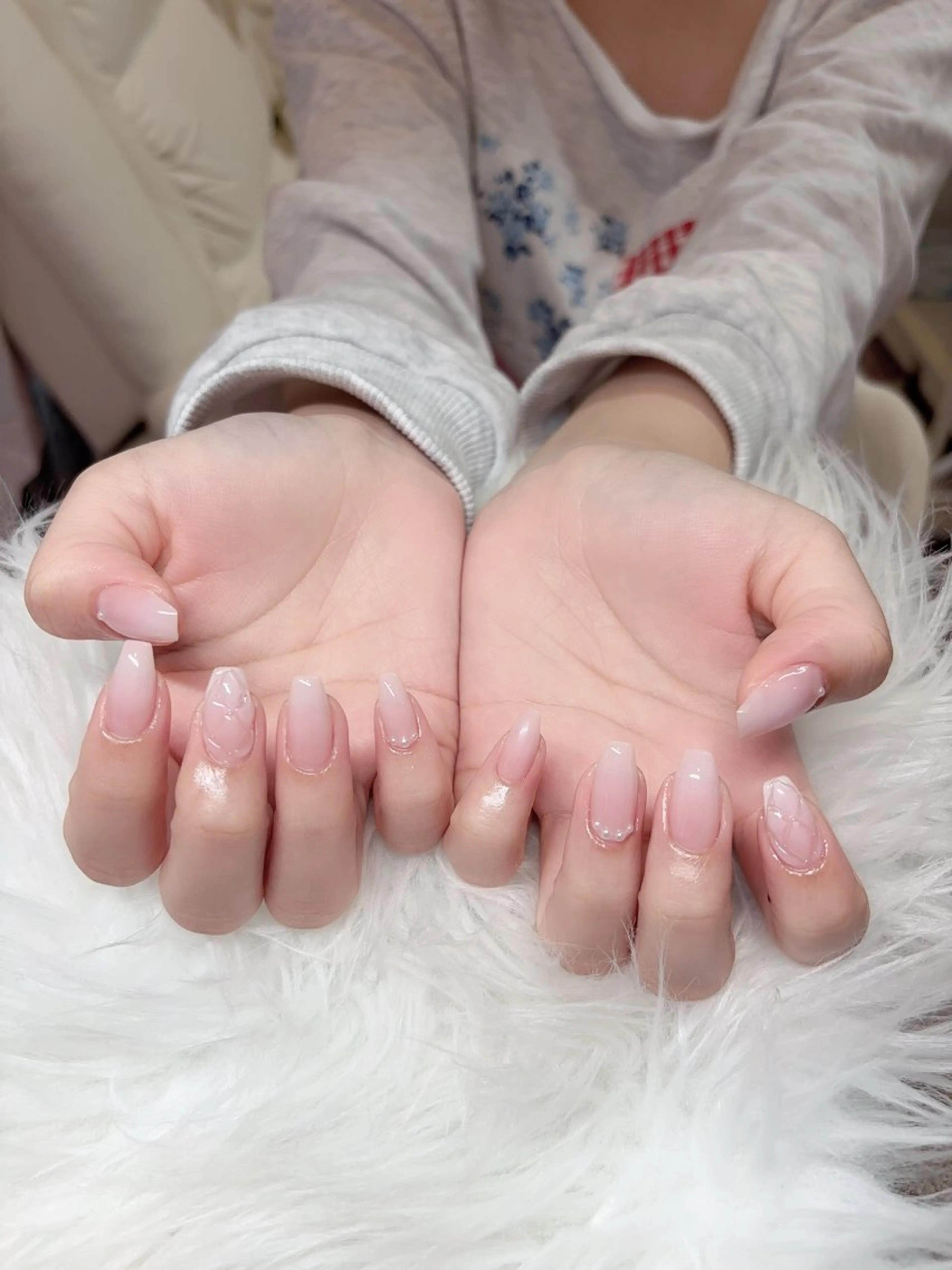 ネイル フレンチネイル グラデーション 韓国ネイル マグネットネイル ミラーネイル ハンドネイル yurinail所属・yuri nail 高田馬場のネイルデザイン