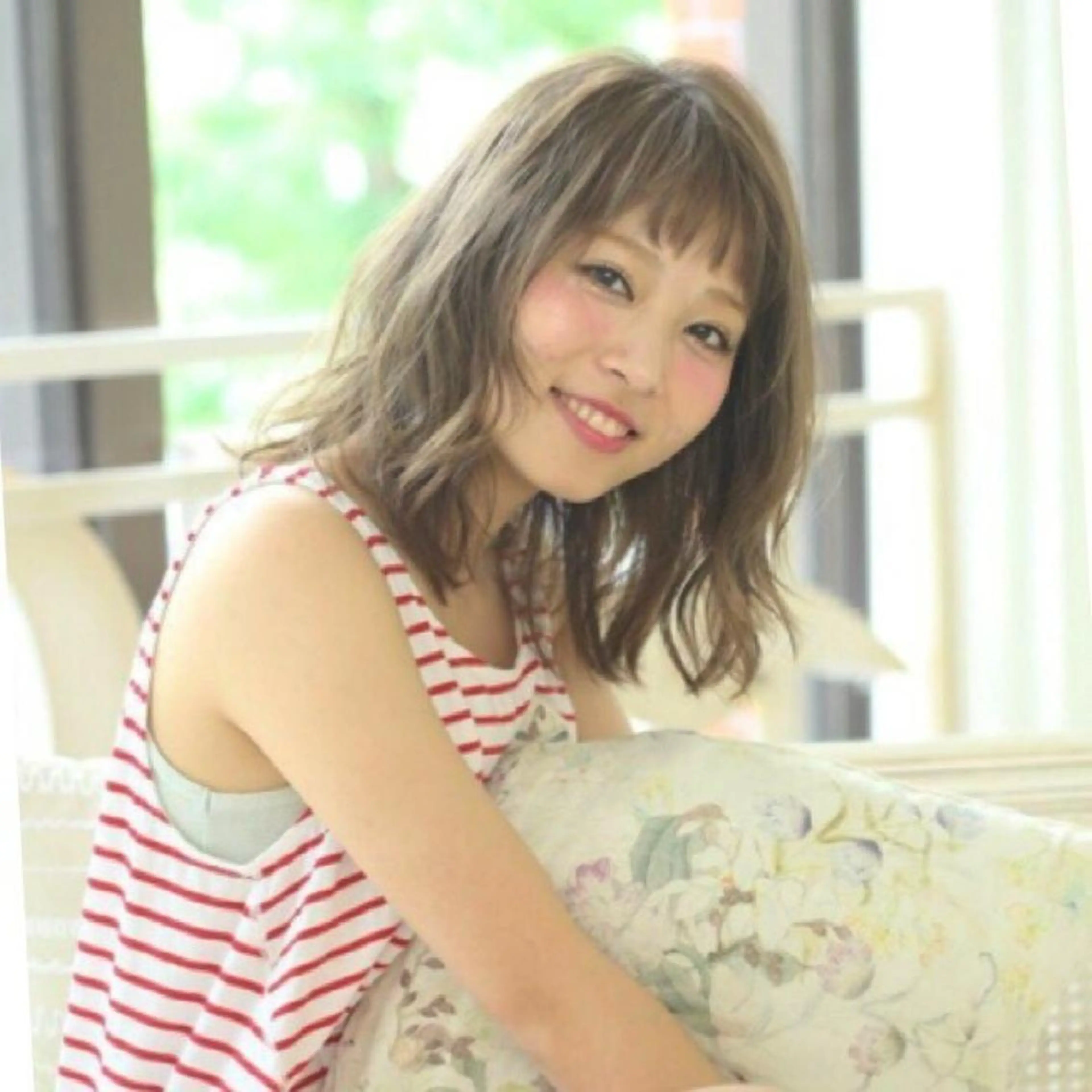 ミディアム SALOWIN神宮前五丁目店所属・🇰🇷韓国風艶髪✨ 髪質改善 倉岡しおんのヘアスタイル