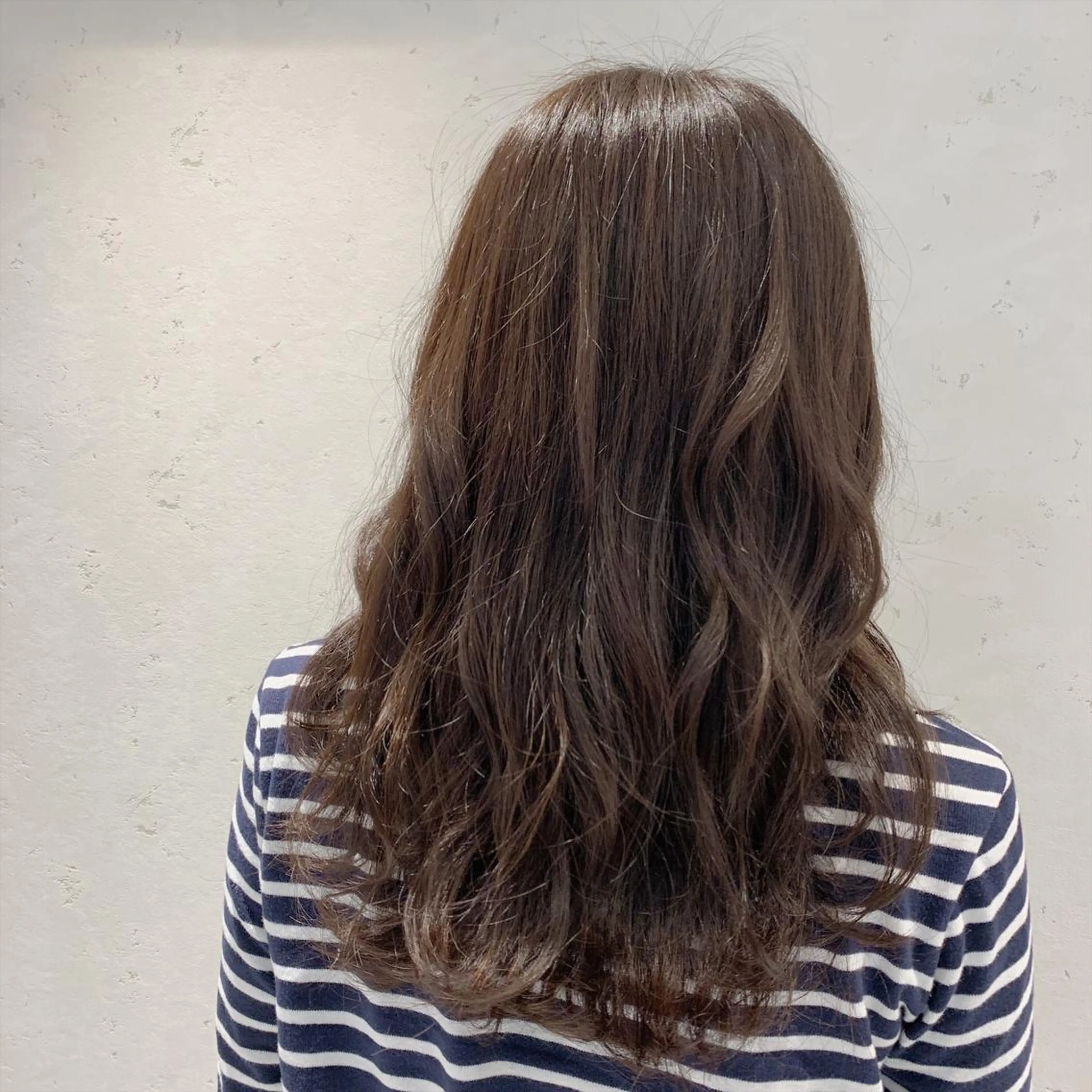 ロング カラー エドルカラー 外山 実咲のヘアスタイル