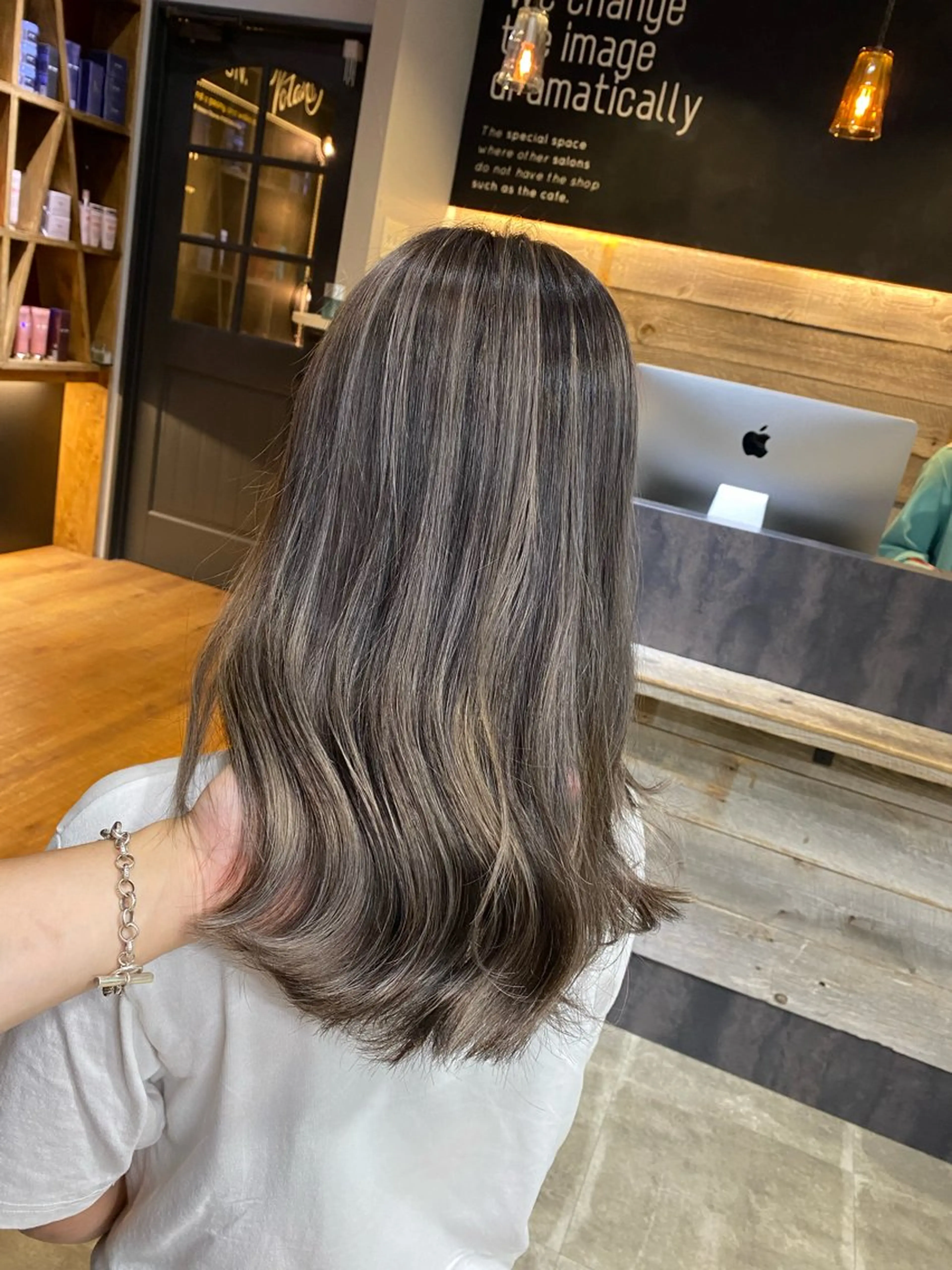 ロング カラー ヘアカラー 前田 竜一のヘアスタイル