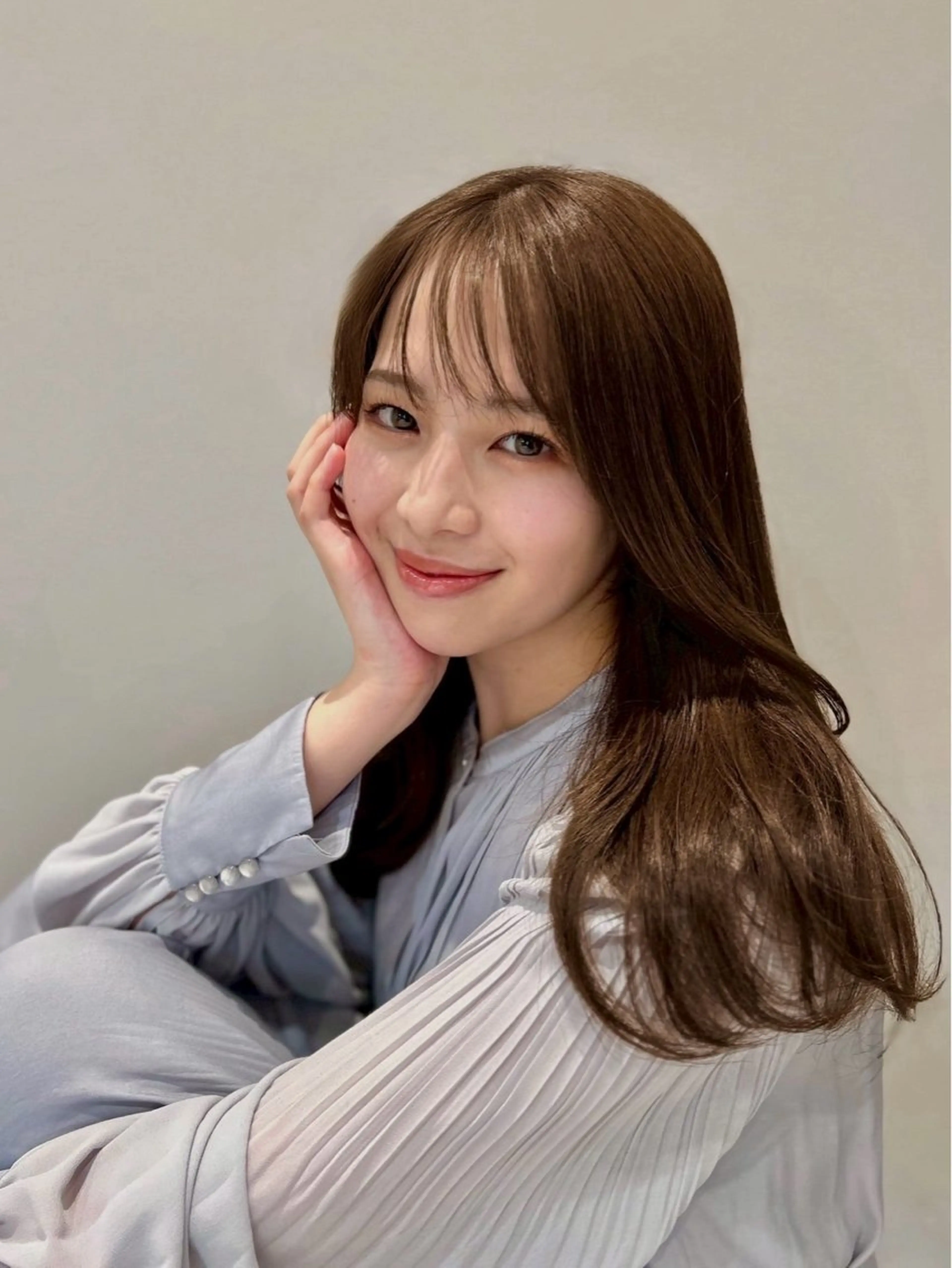ロング カット ヘアカラー BRIGHT所属・🩶透明感カラー🩶 アズサのヘアスタイル