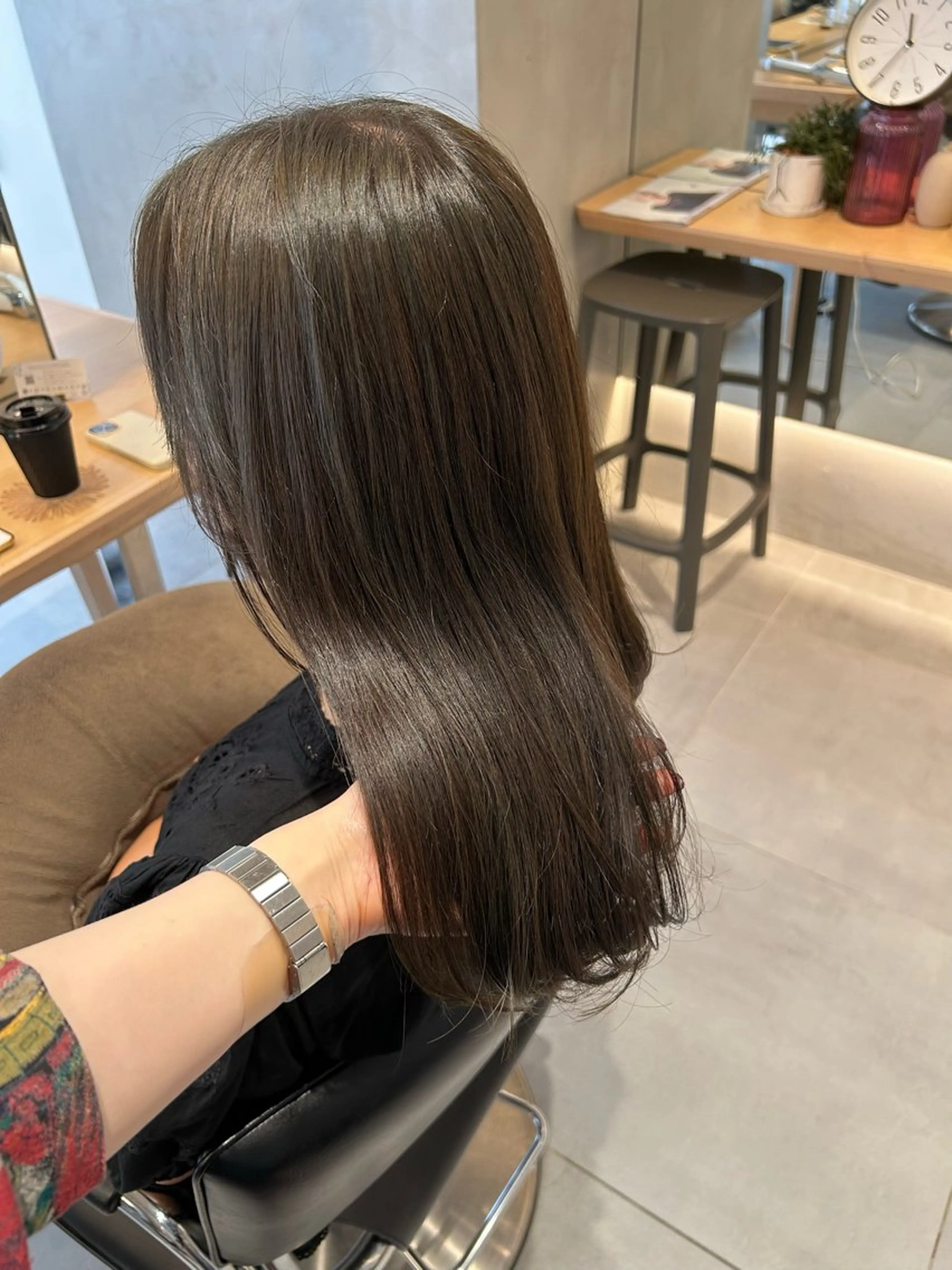 セミロング ヘアカラー トリートメント つやさらhair 🐫manaka🐫のヘアスタイル