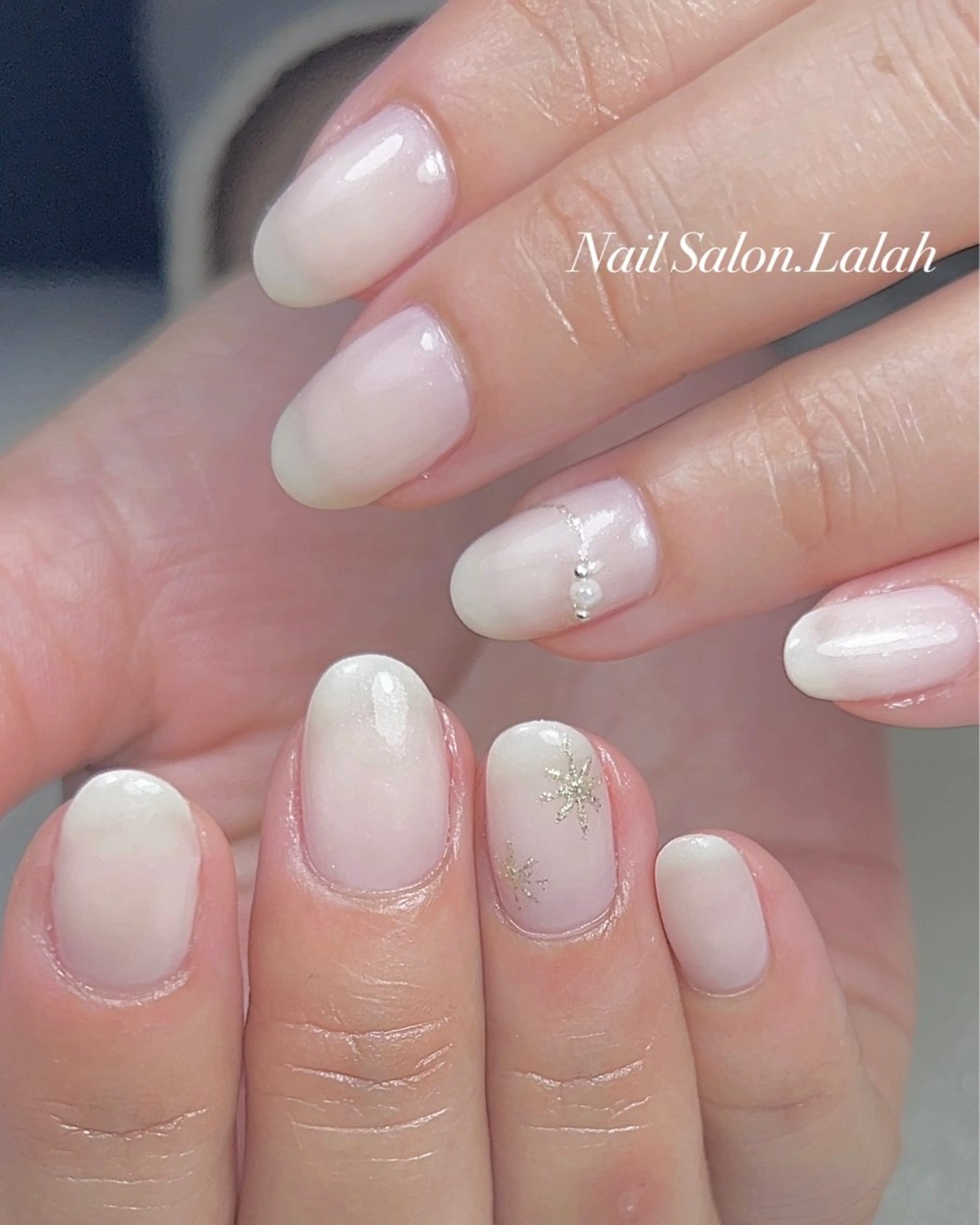 ネイル ラメ(グリッター) ワンカラーネイル ホワイト Nail Salon .Lalahのネイルデザイン