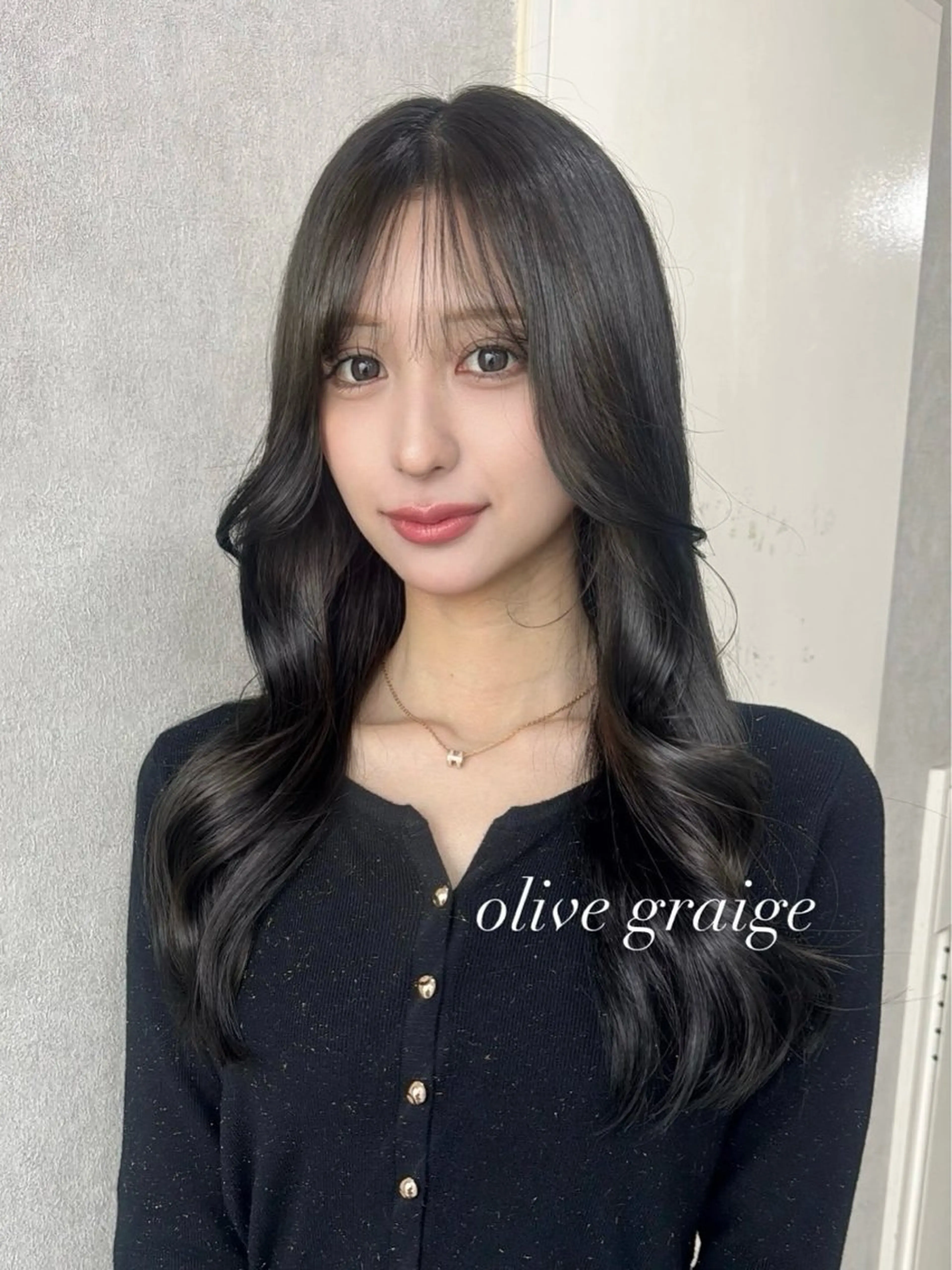 ロング カラー アッシュ アッシュブラウン ベージュカラー 黒髪 ブリーチ カット ヘアカラー トリートメント 赤み無し柔らかカラー 【梅田】madokaのヘアスタイル