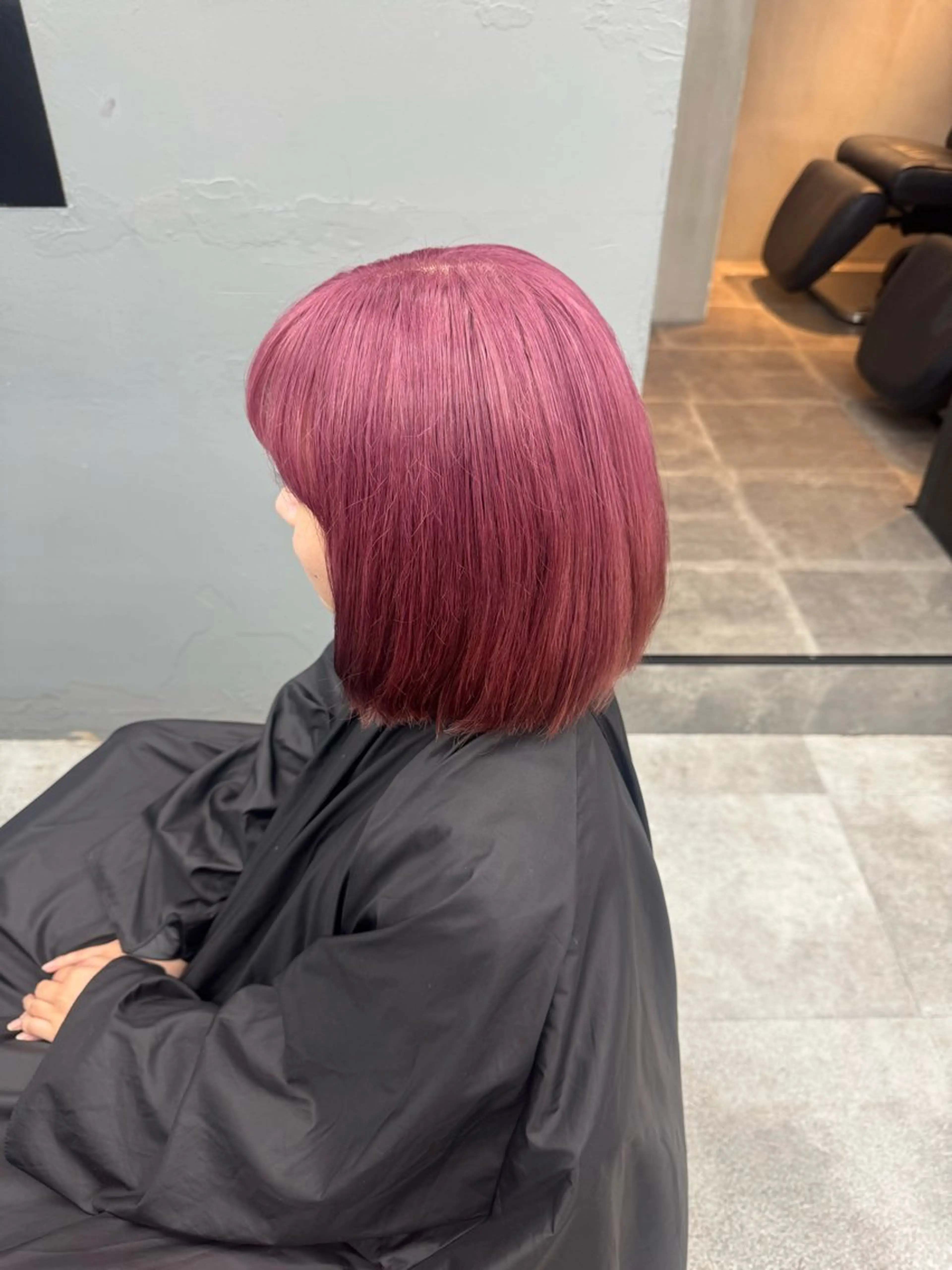 ショート カラー ブリーチ ピンクカラー ヘアカラー トリートメント ヘアセット Momoka🪷 /ハイトーンのヘアスタイル