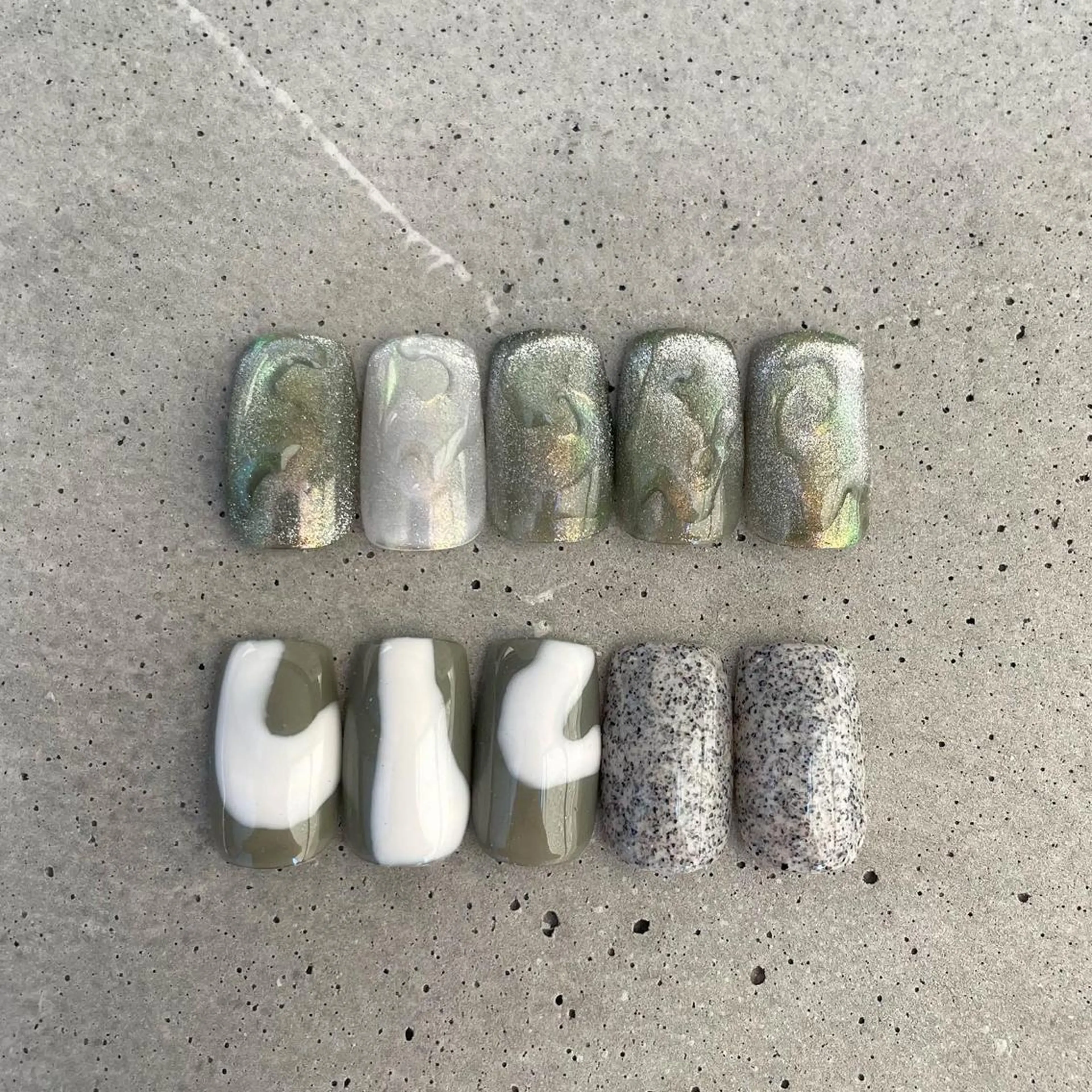 ネイル オーロラネイル カジュアル ジェルネイル キラキラネイル マグネットネイル ハンドネイル ハンドケア lyly.nail所属・lylynail YUUKAのネイルデザイン