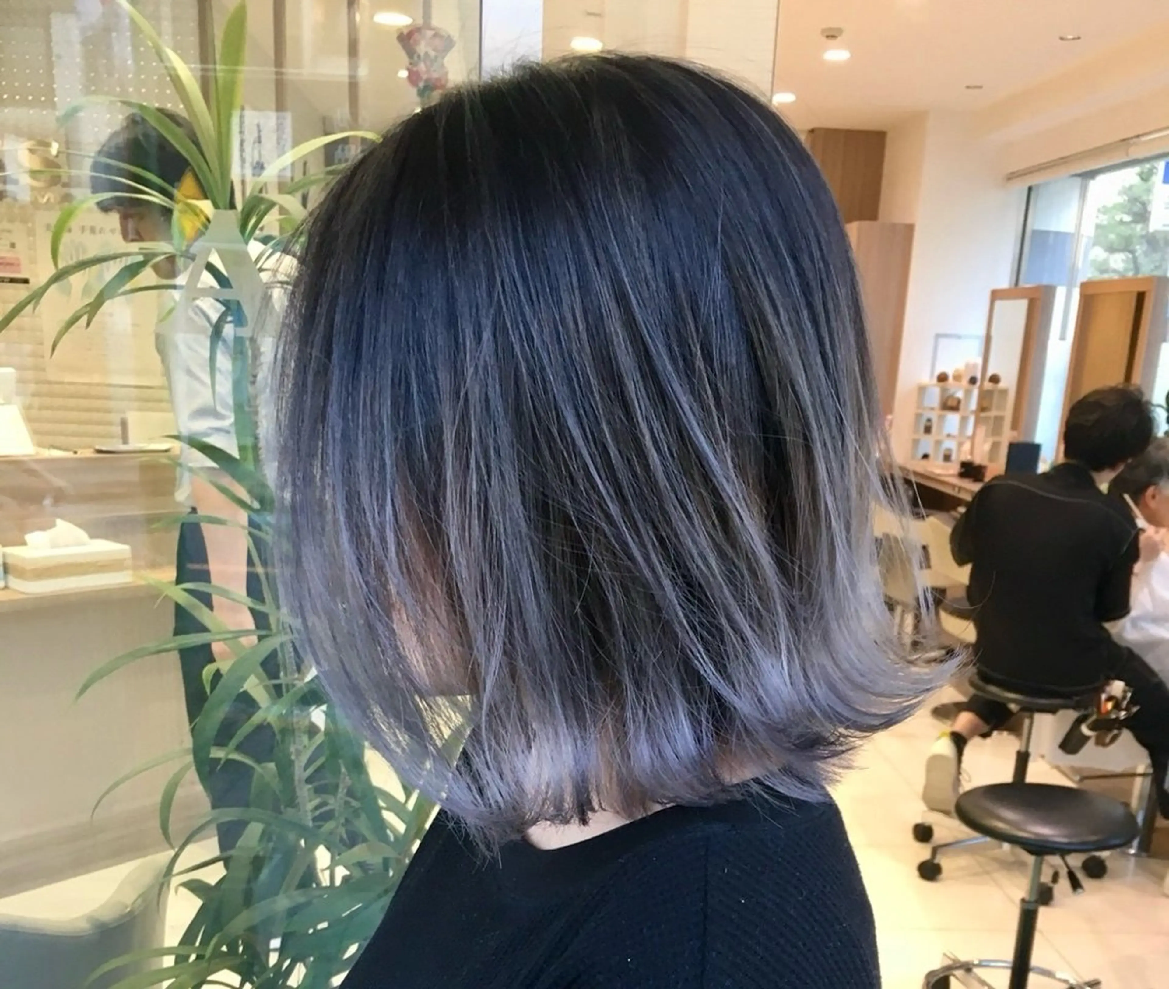 ショート カラー 柿崎 浩美のヘアスタイル