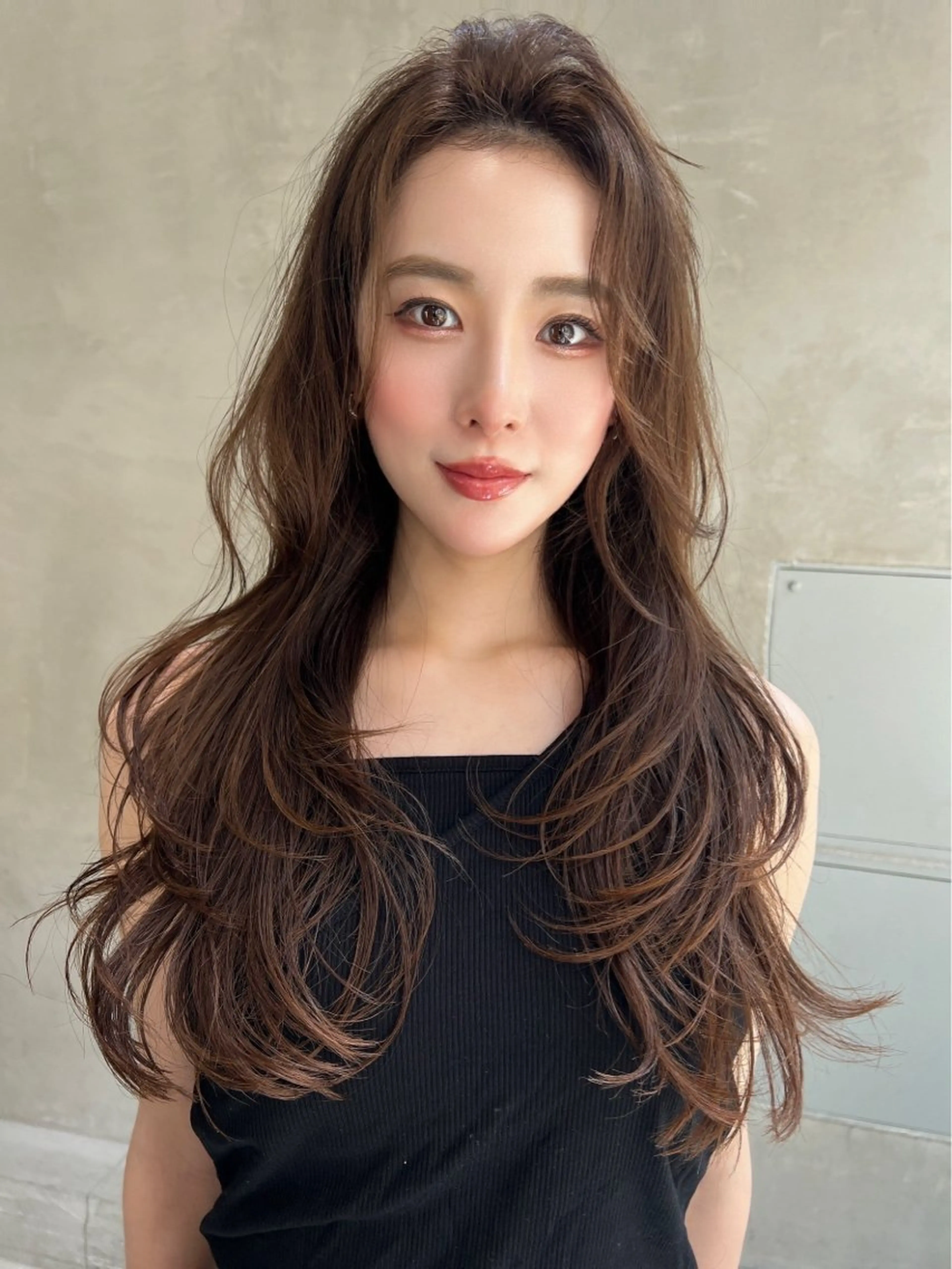 ミディアム カット ヘアカラー トリートメント ⭐️ 艶感カラー 美髪矯正 ⭐YUKIのヘアスタイル