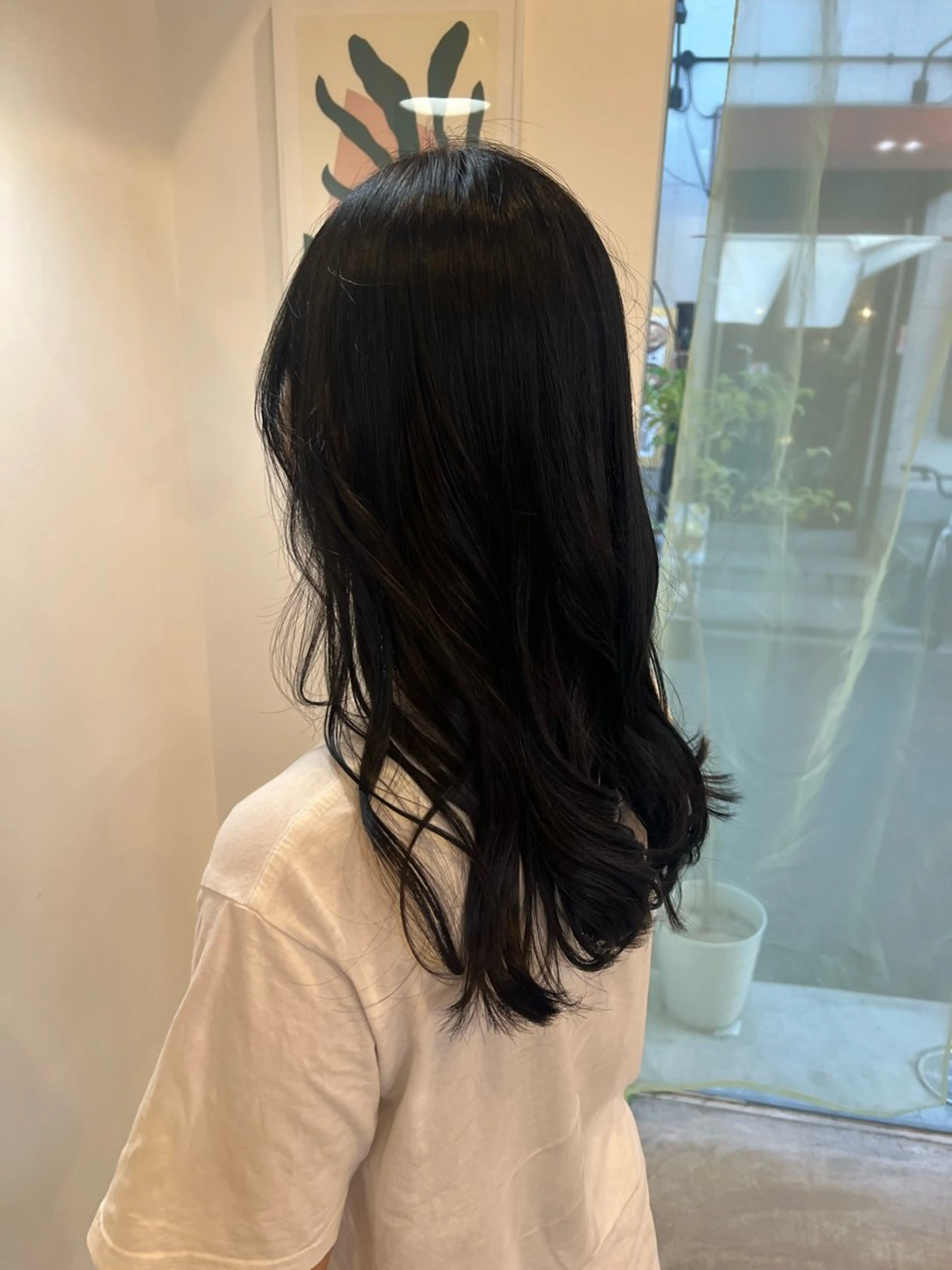 カラー 黒髪 透明感カラー 森崎 優菜のヘアスタイル