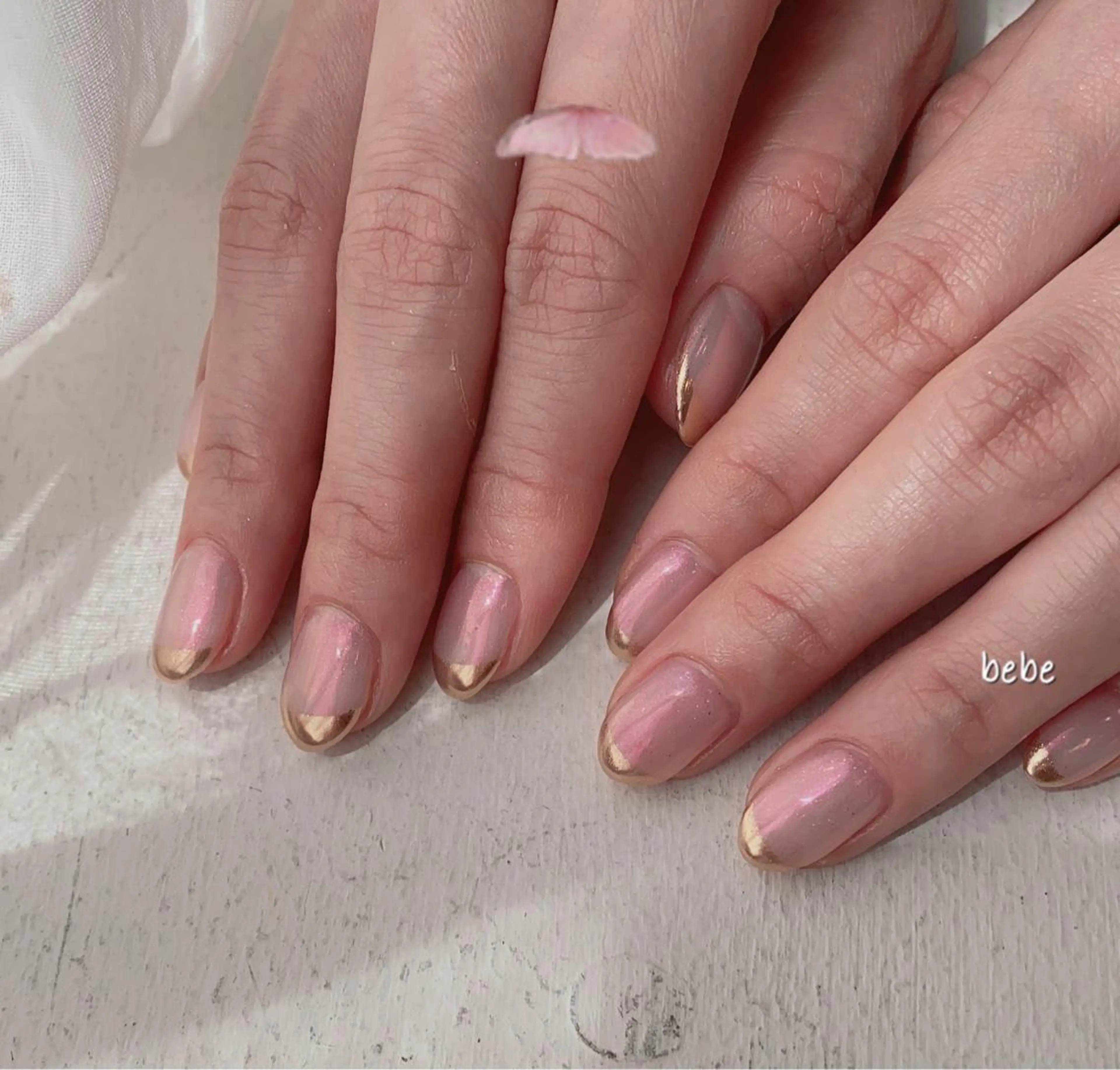 ネイル フレンチネイル ミラーネイル ハンドネイル Ann. nail.tokyo所属・Ann nailのネイルデザイン