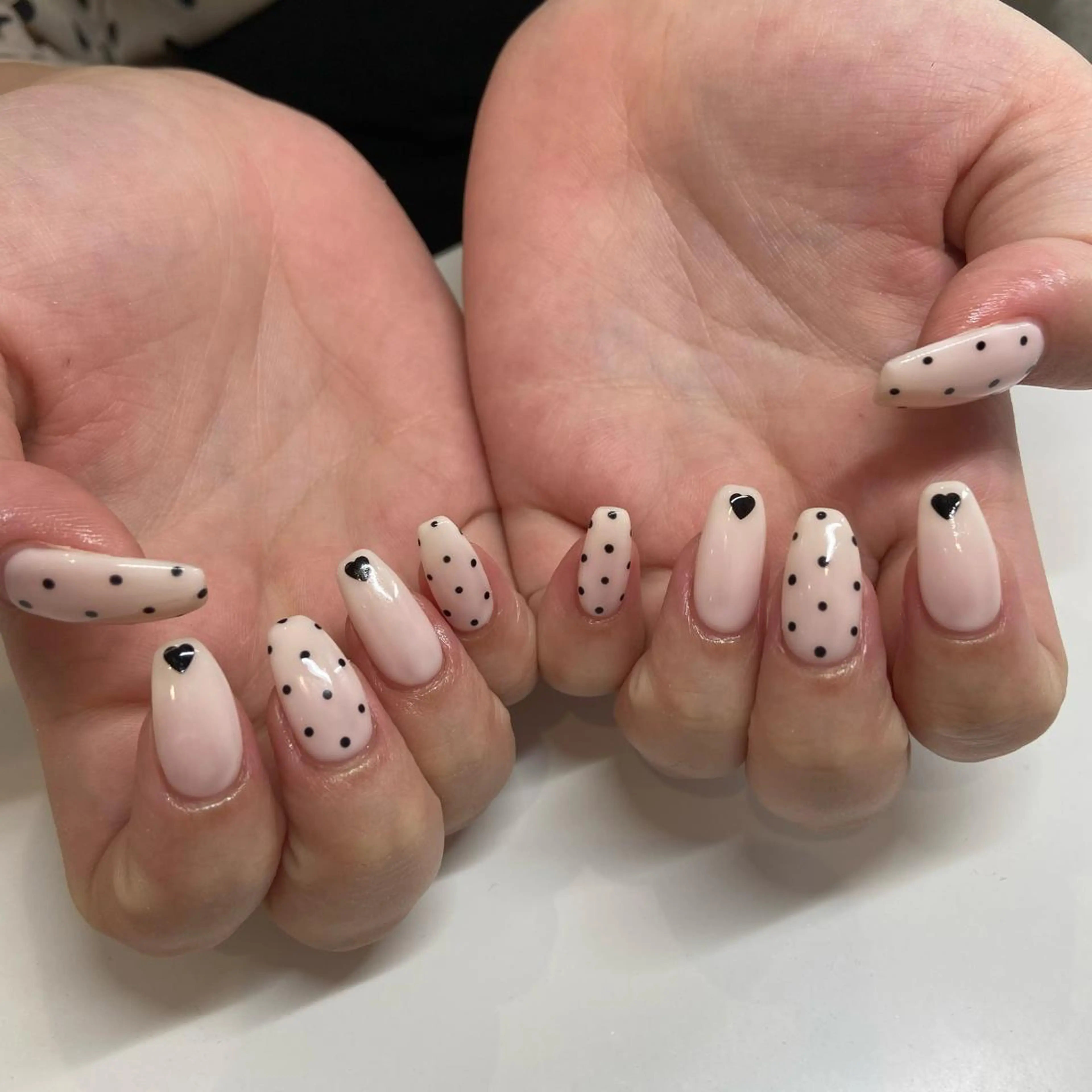 ネイル ドット ハート 杏花梨 ROCCOnailのネイルデザイン