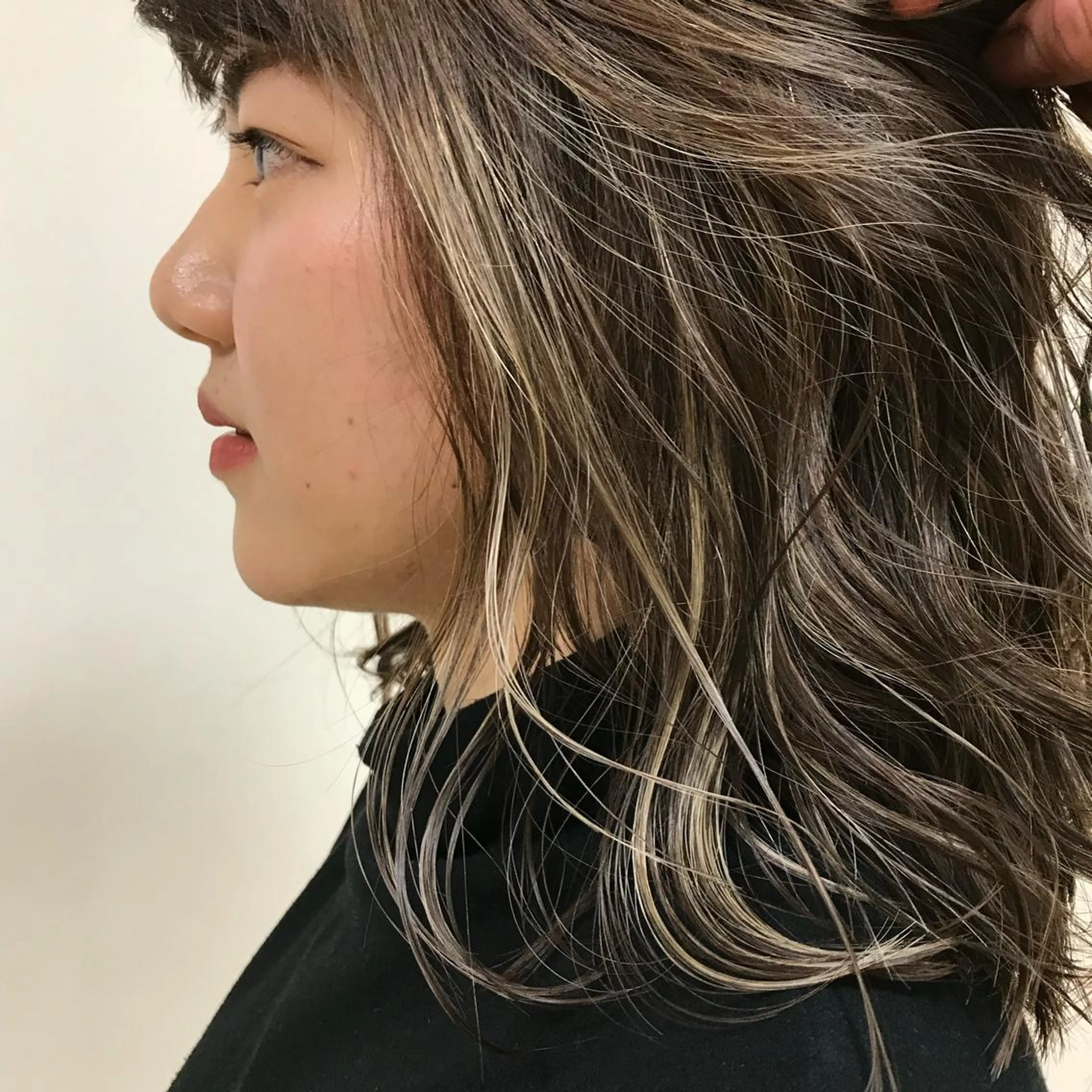 ミディアム ヘアカラー トリートメント デザインカラー🕊 石井萌のヘアスタイル