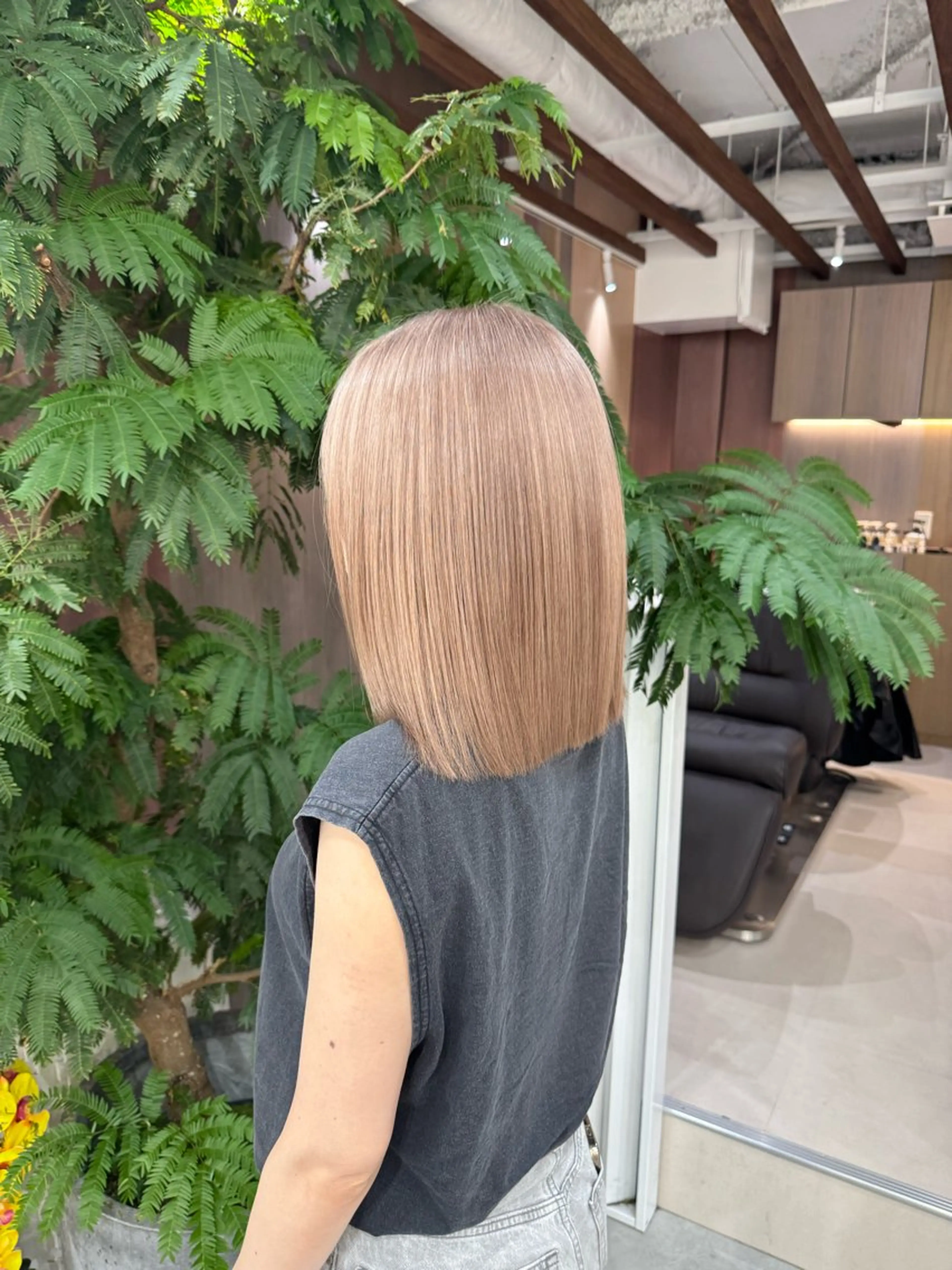 ミディアム ヘアカラー R BEAUTY MAIのヘアスタイル