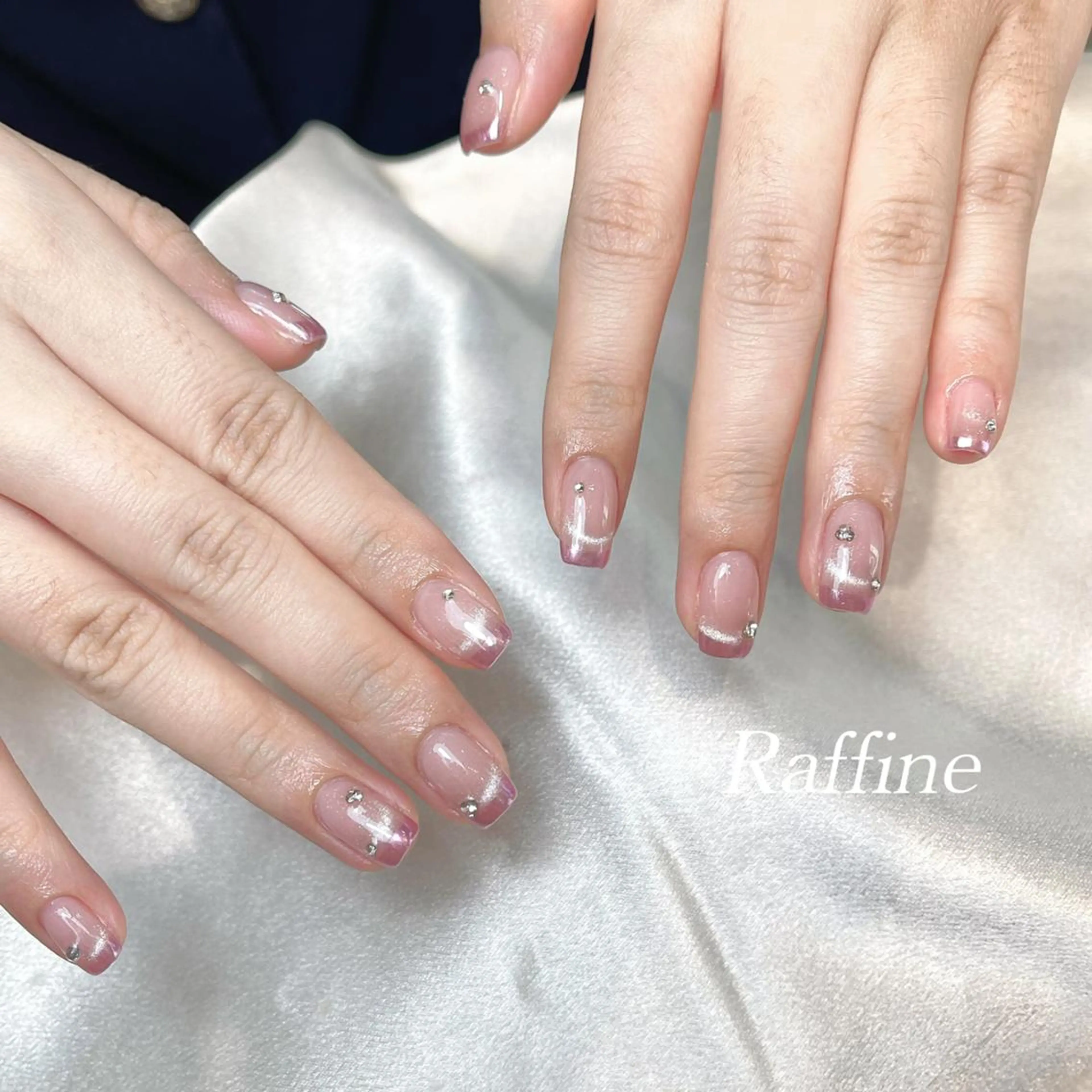 ネイル RAFFINE 月🦋🩵のネイルデザイン