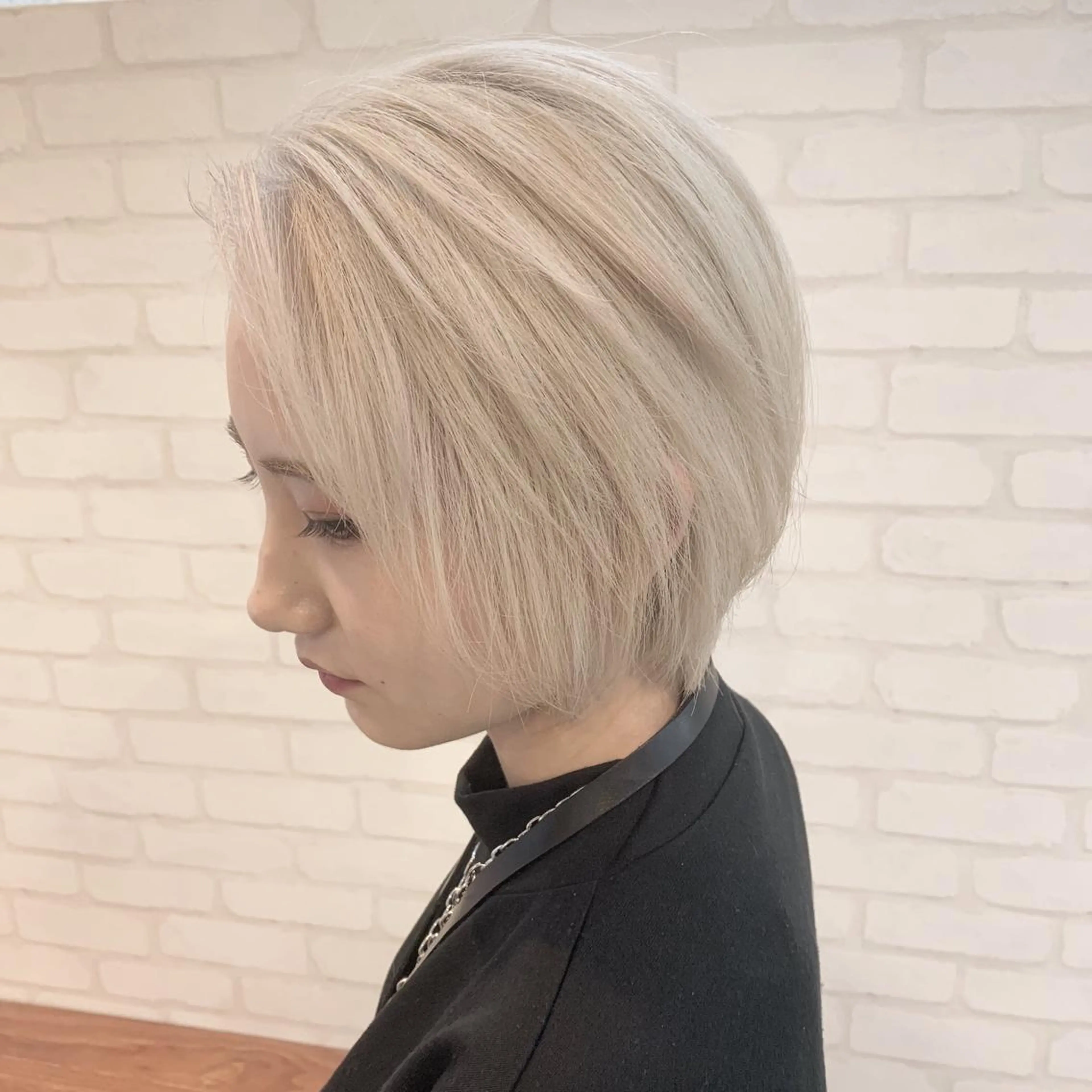 ショート カラー Nino（ニーノ）所属・にしき さんのヘアスタイル