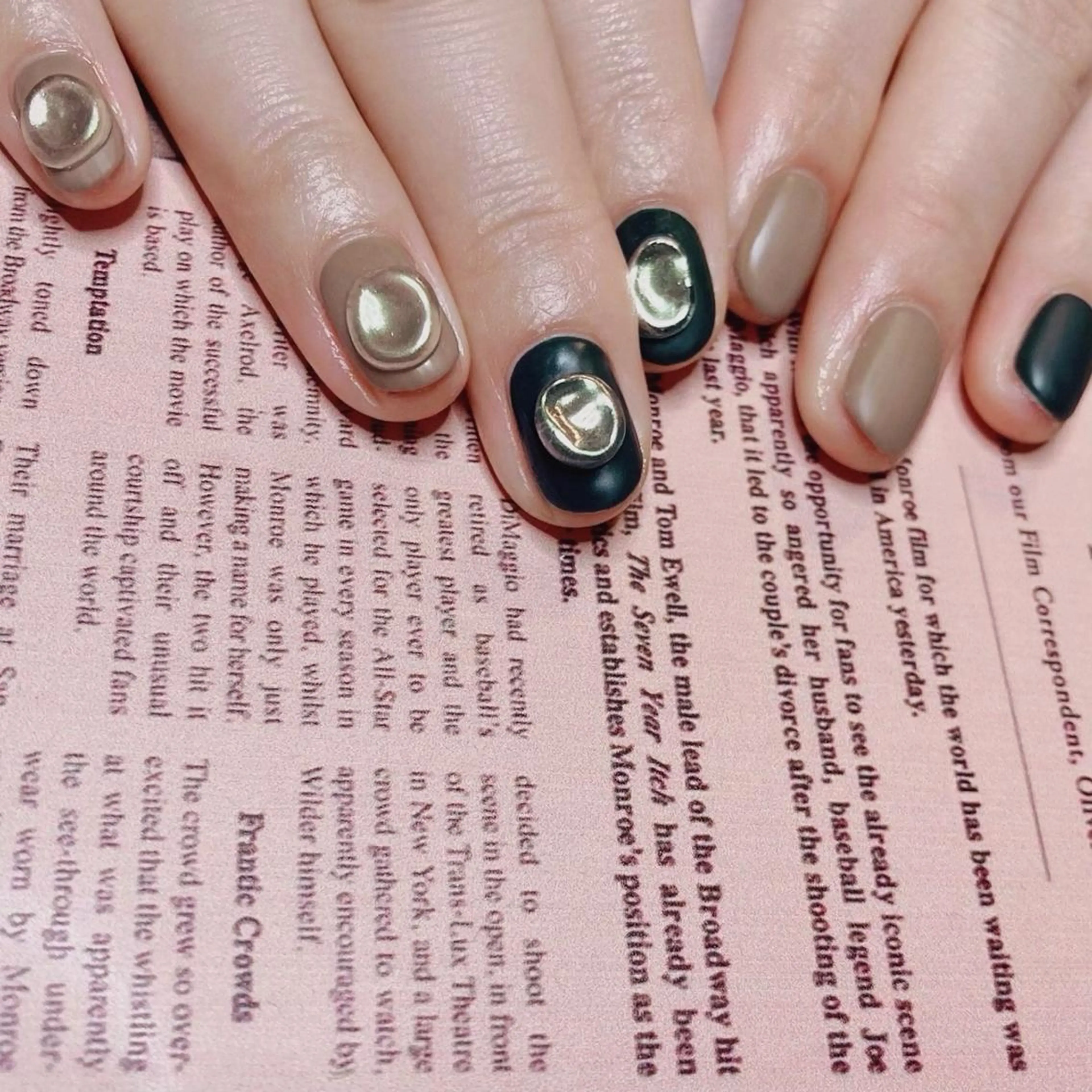 ネイル NOIROUGE所属・NOI ROUGEのネイルデザイン